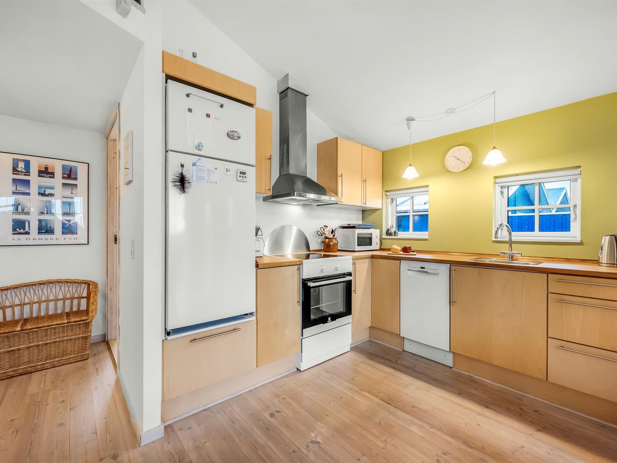 "Binta" - 300m to the fjord-Inside