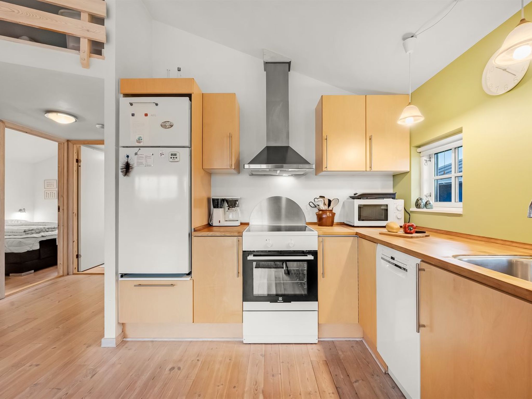 "Binta" - 300m to the fjord-Inside