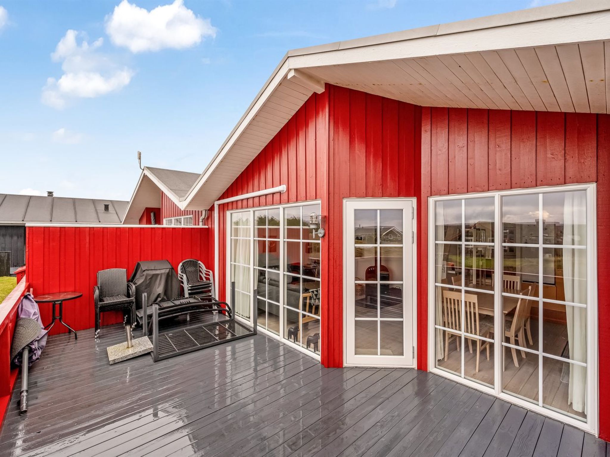 "Binta" - 300m to the fjord-Outside