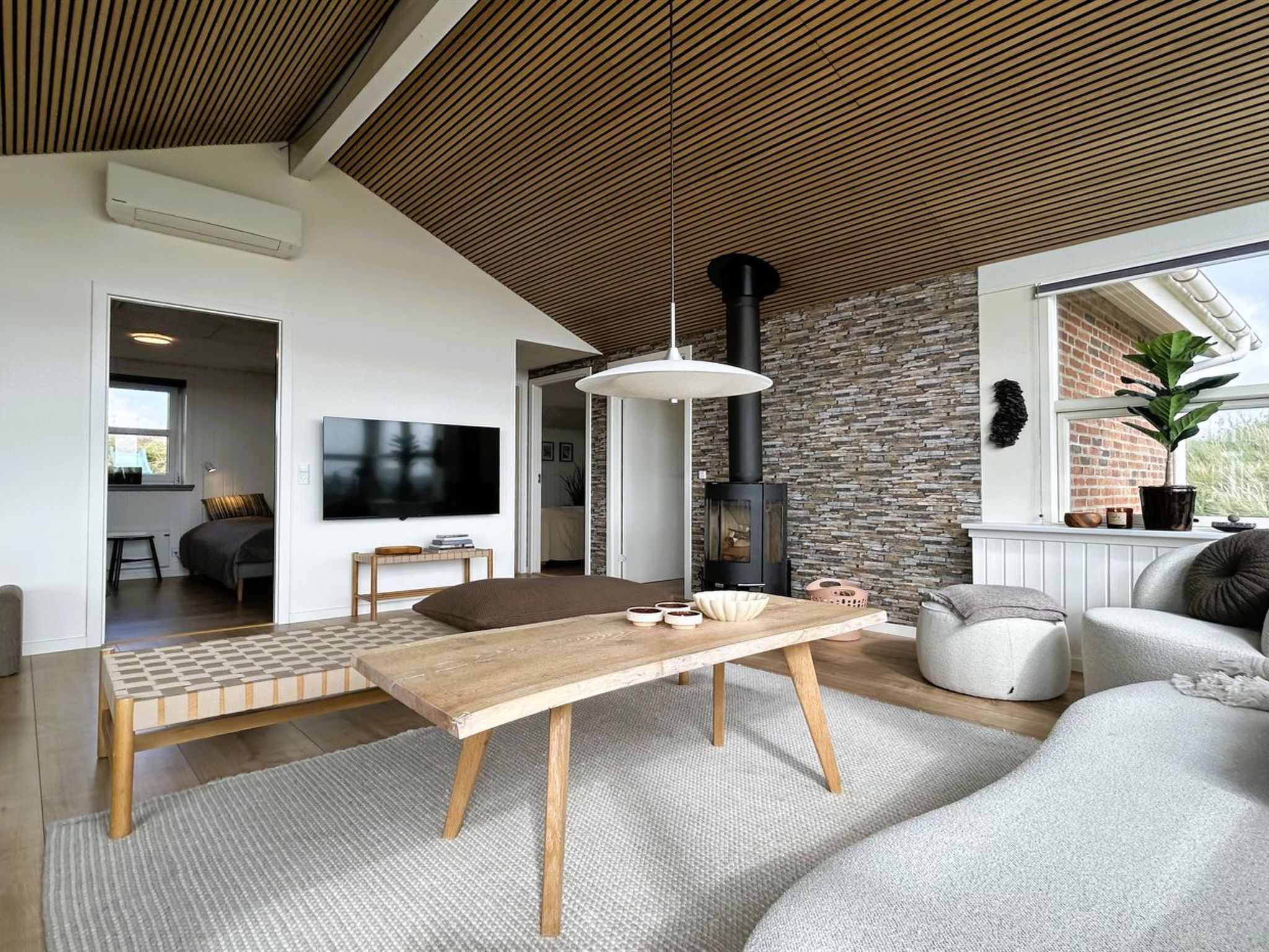 "Ema" - 500m from the sea - Inside