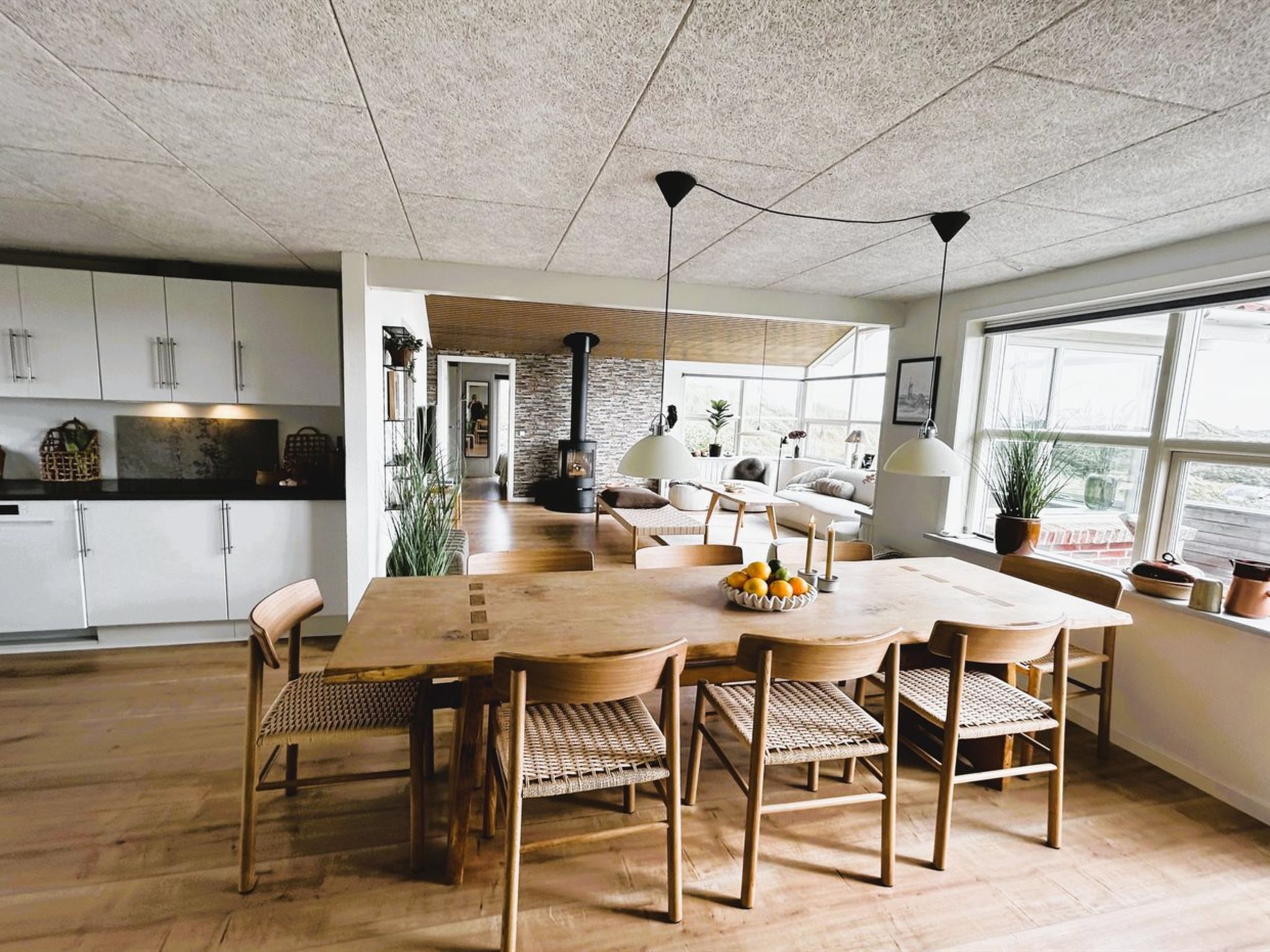 "Ema" - 500m from the sea - Inside