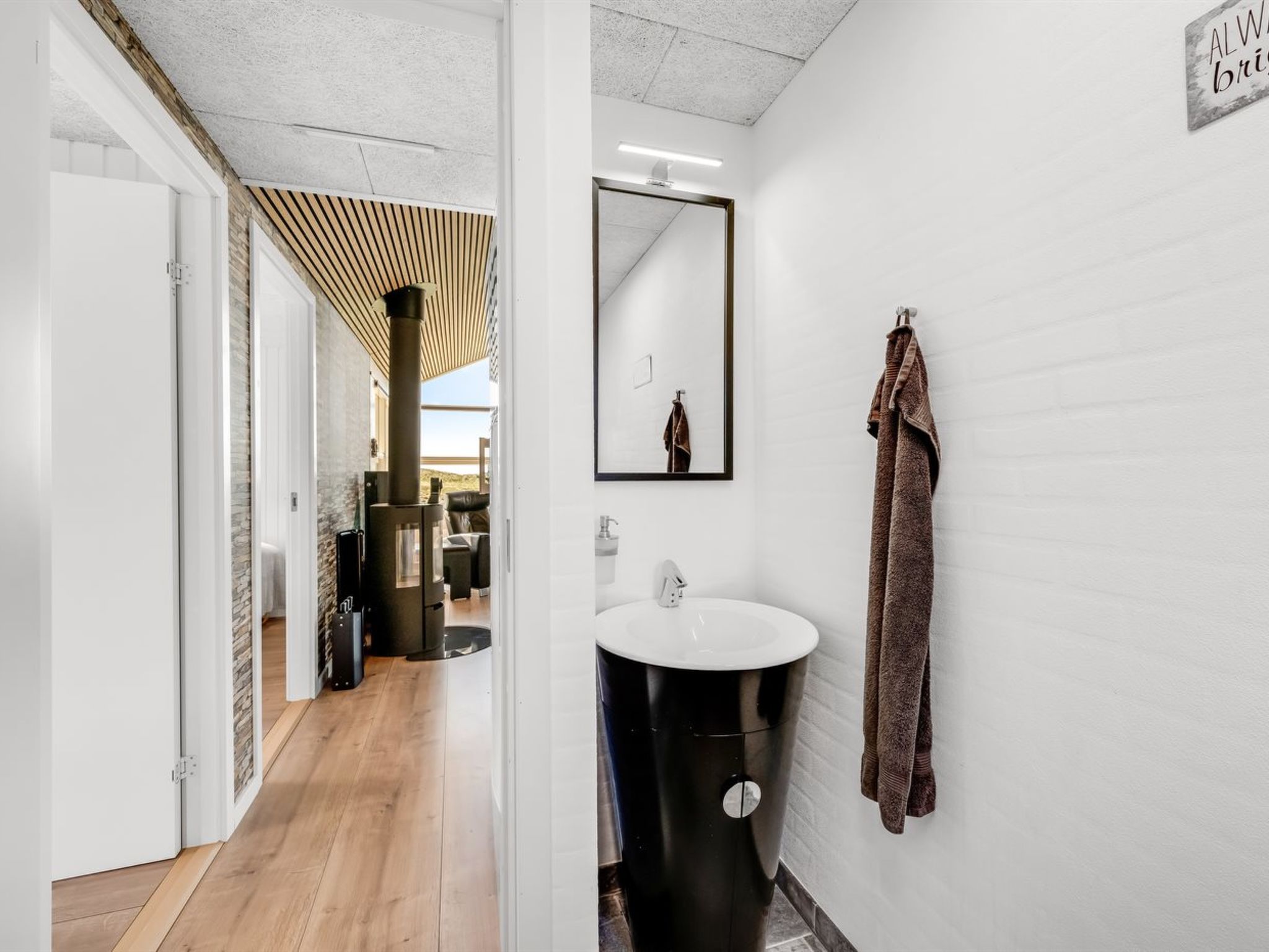 "Ema" - 500m from the sea - Inside