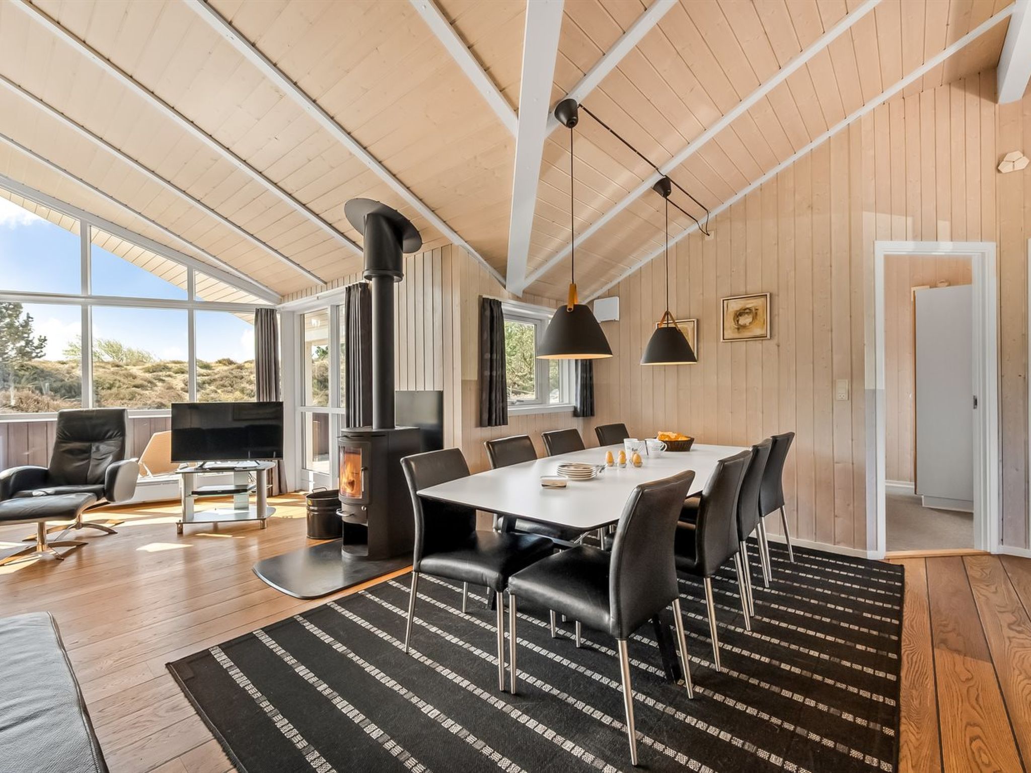 "Arine" - 700m to the fjord-Binnen