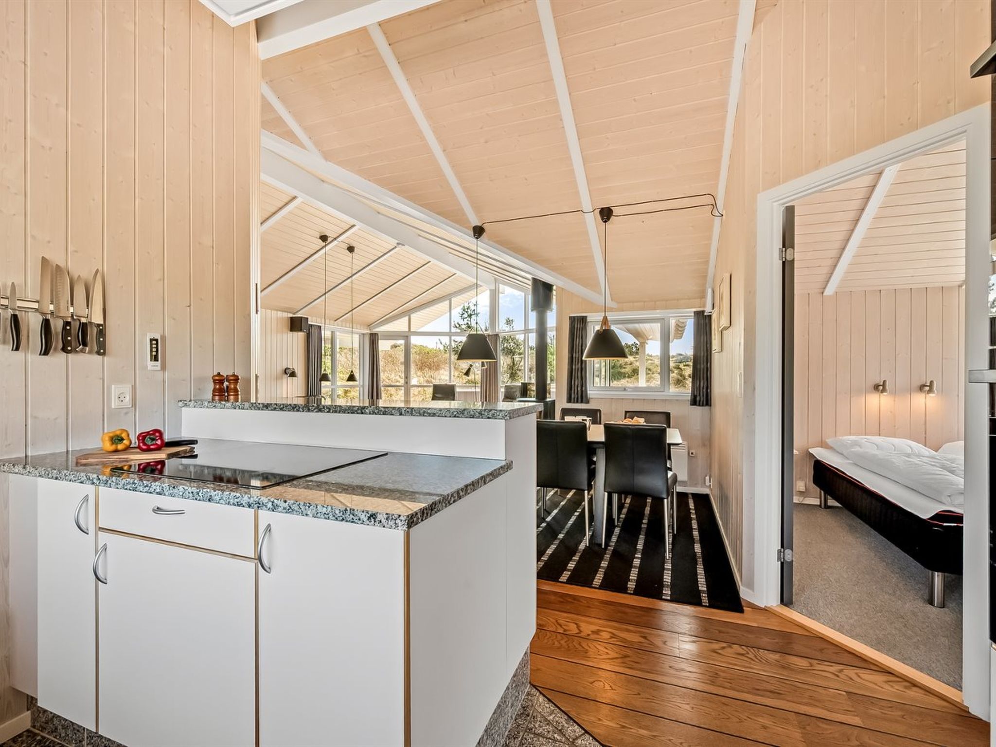 "Arine" - 700m to the fjord-Binnen