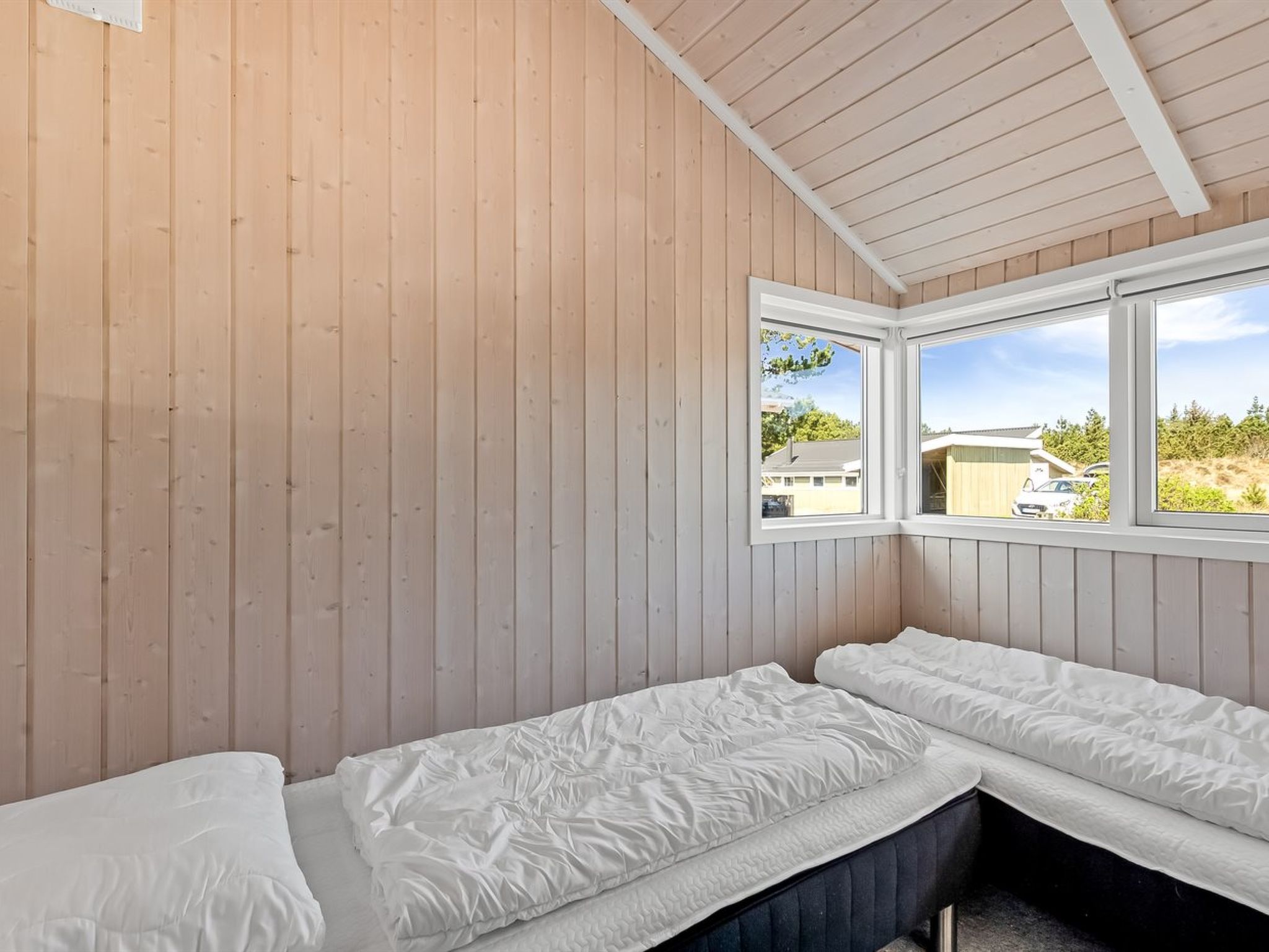 "Arine" - 700m to the fjord-Binnen