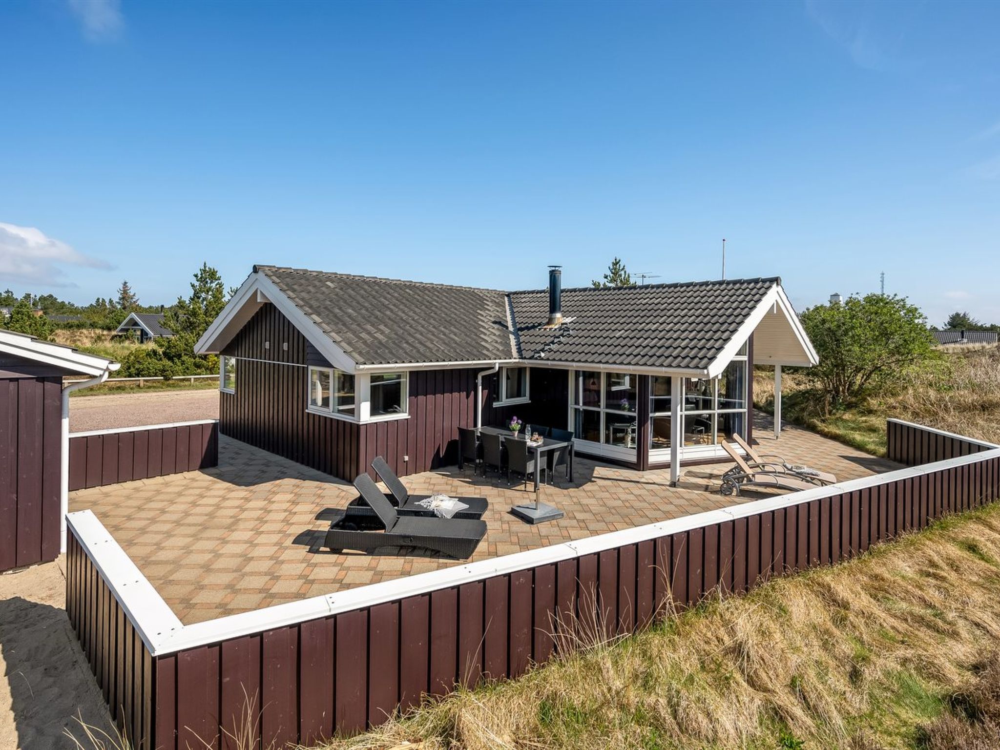 "Arine" - 700m to the fjord-Buiten