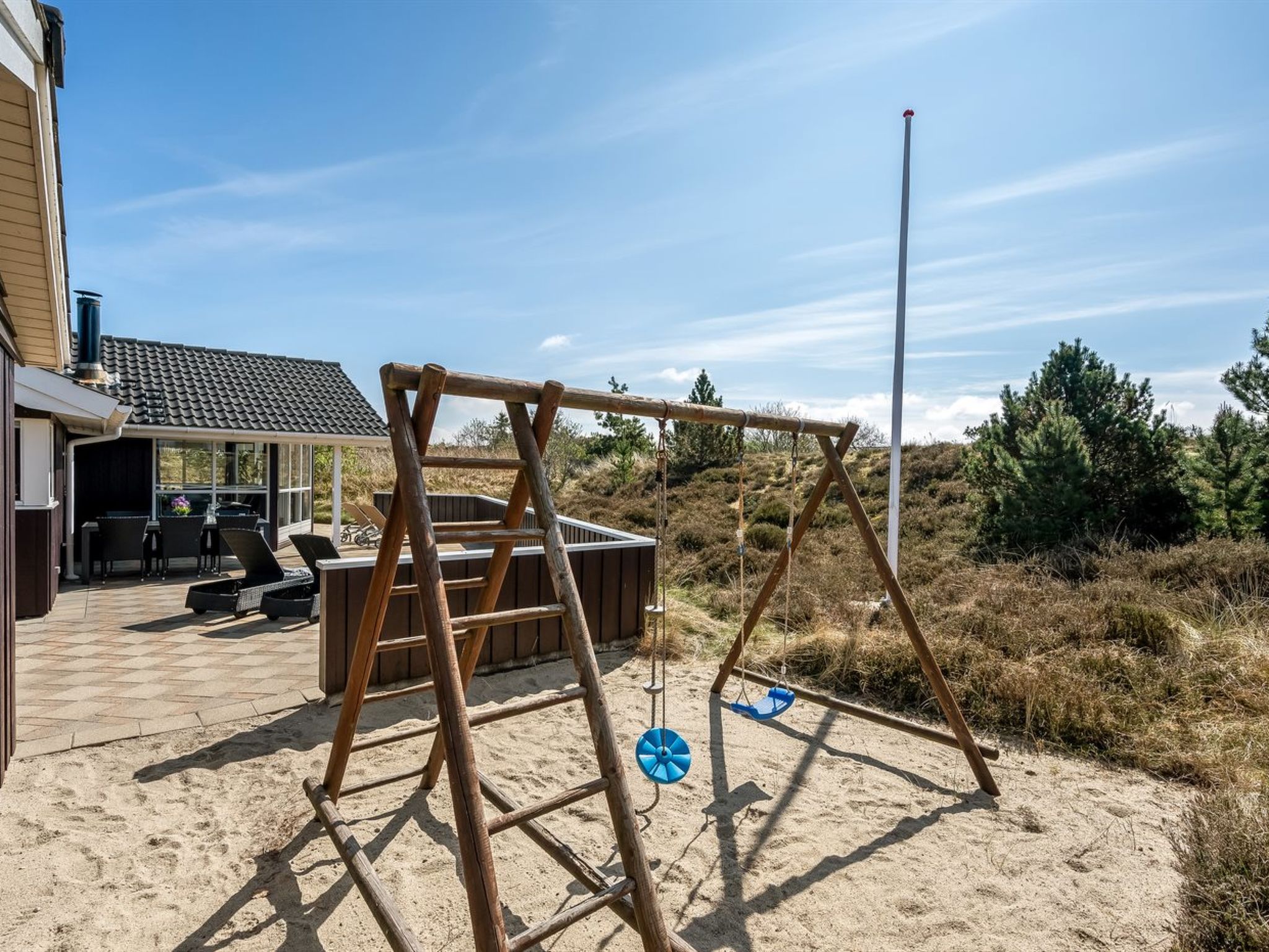 "Arine" - 700m to the fjord-Buiten