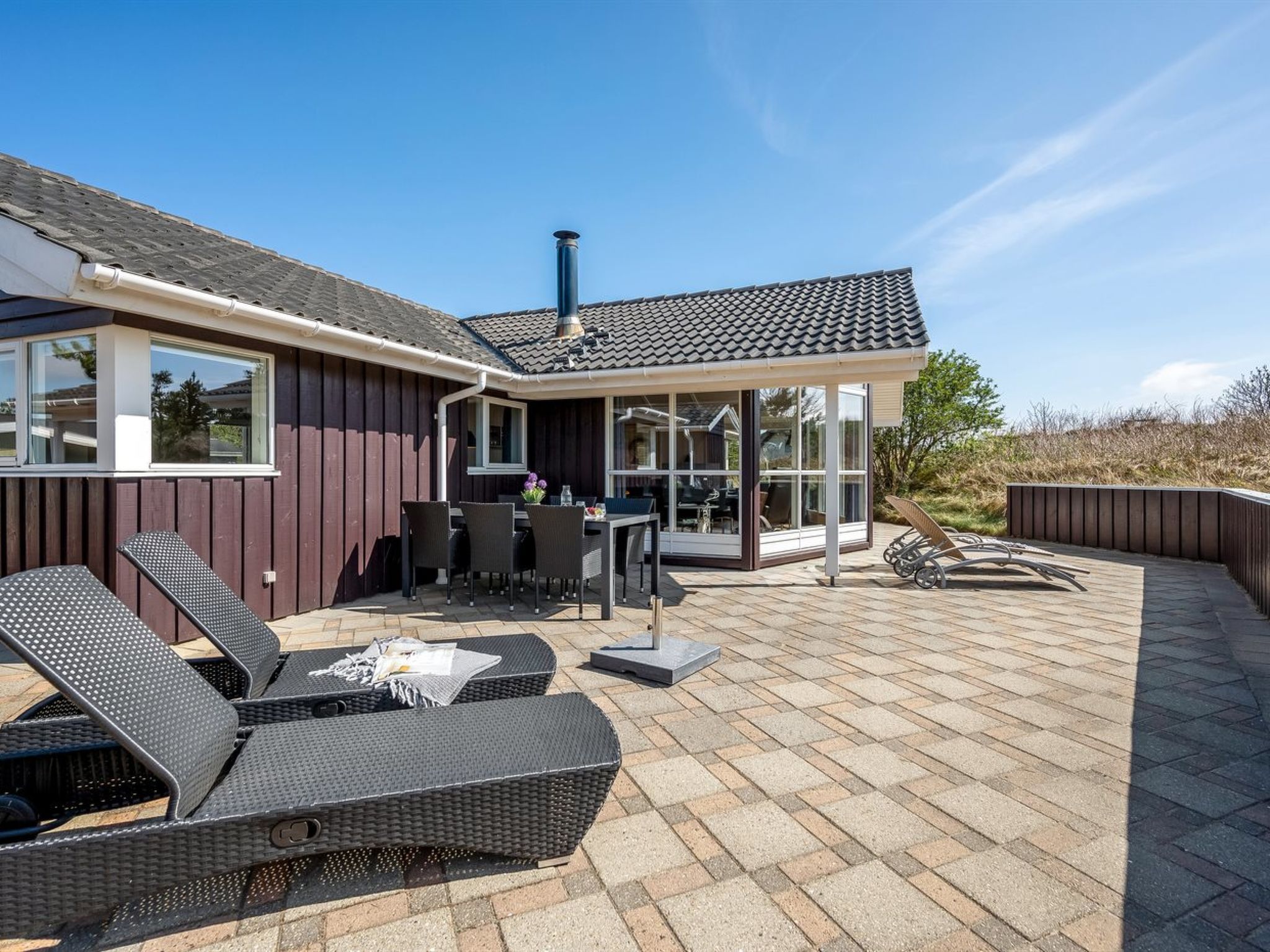 "Arine" - 700m to the fjord-Buiten