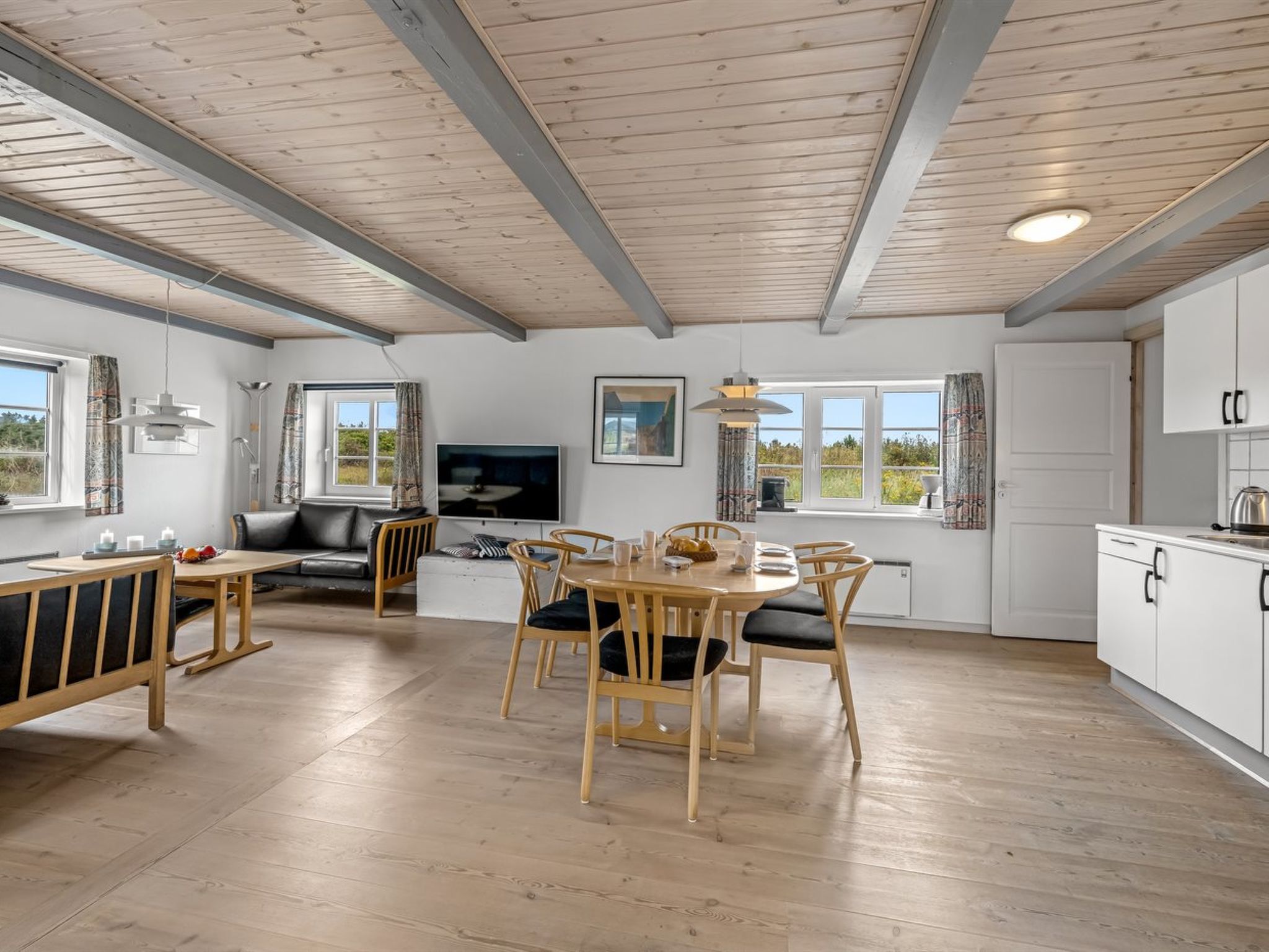 "Hellevi" - 500m to the fjord - Inside