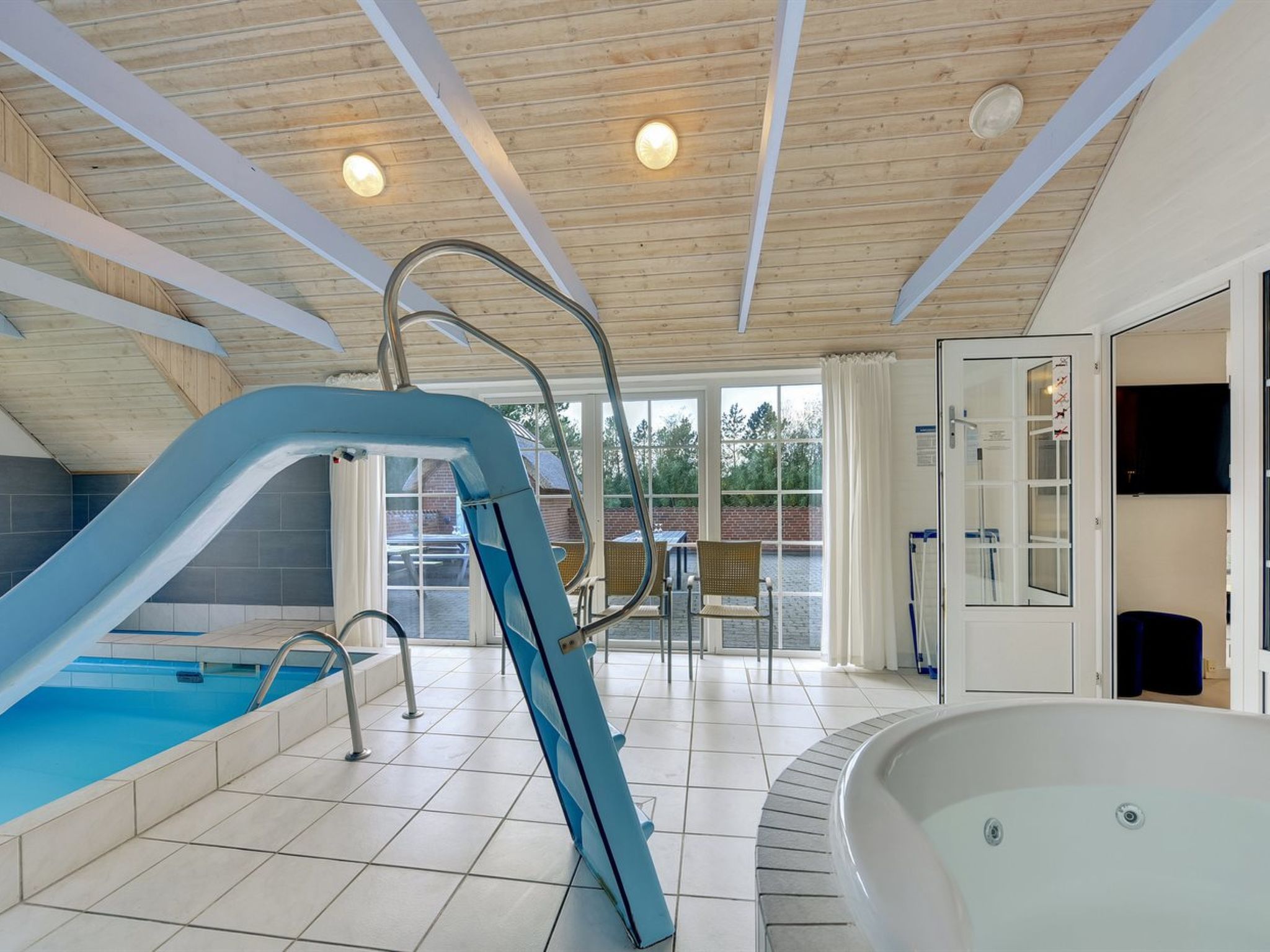 "Jorkin" - 1.8km from the sea - Buiten