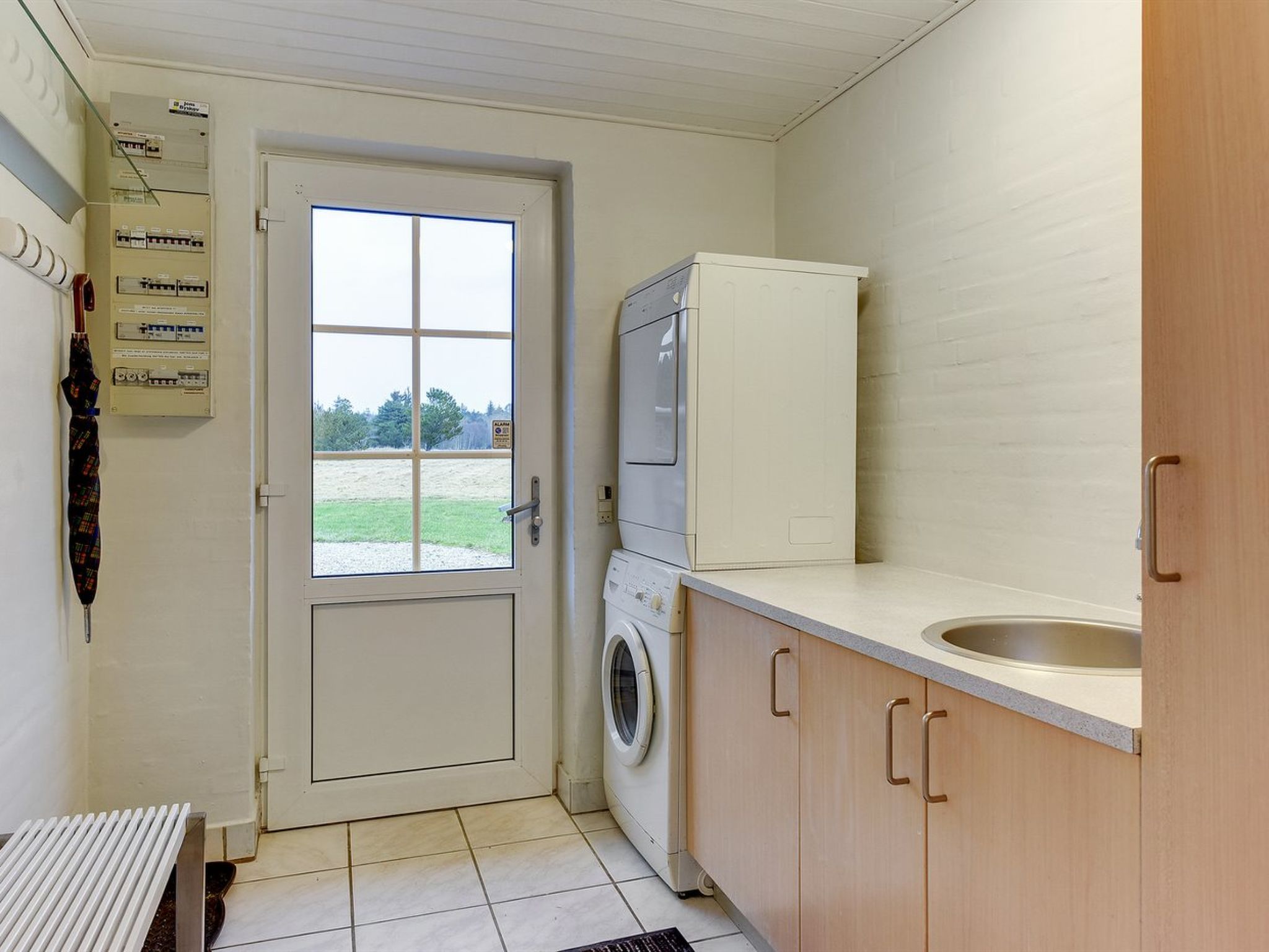 "Jorkin" - 1.8km from the sea - Binnen