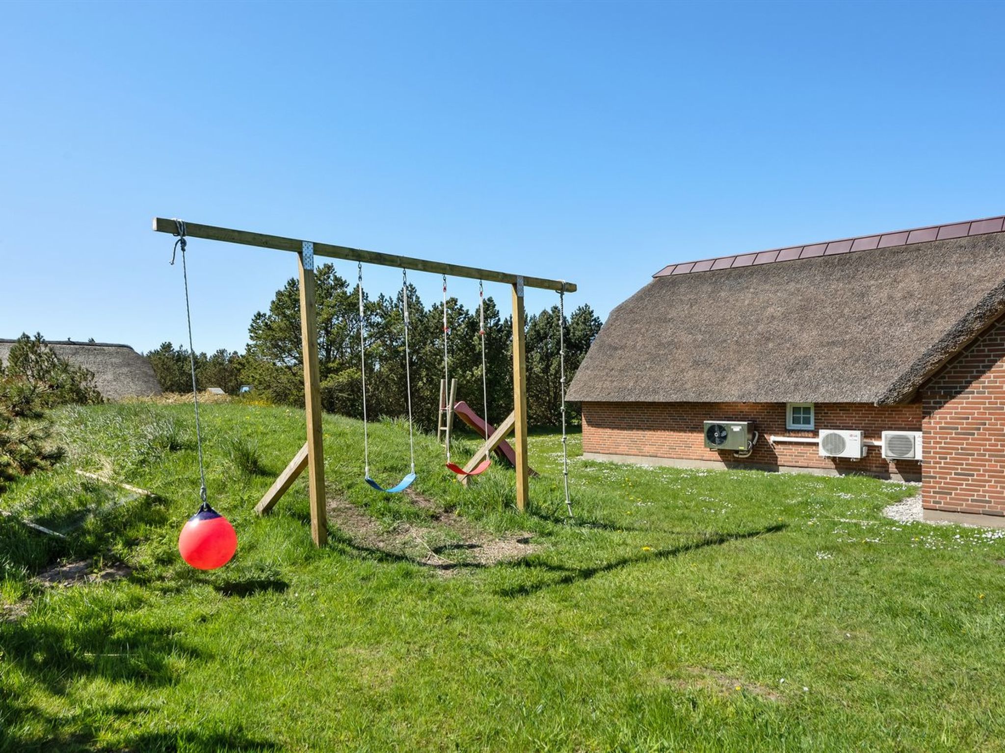 "Jorkin" - 1.8km from the sea - Buiten