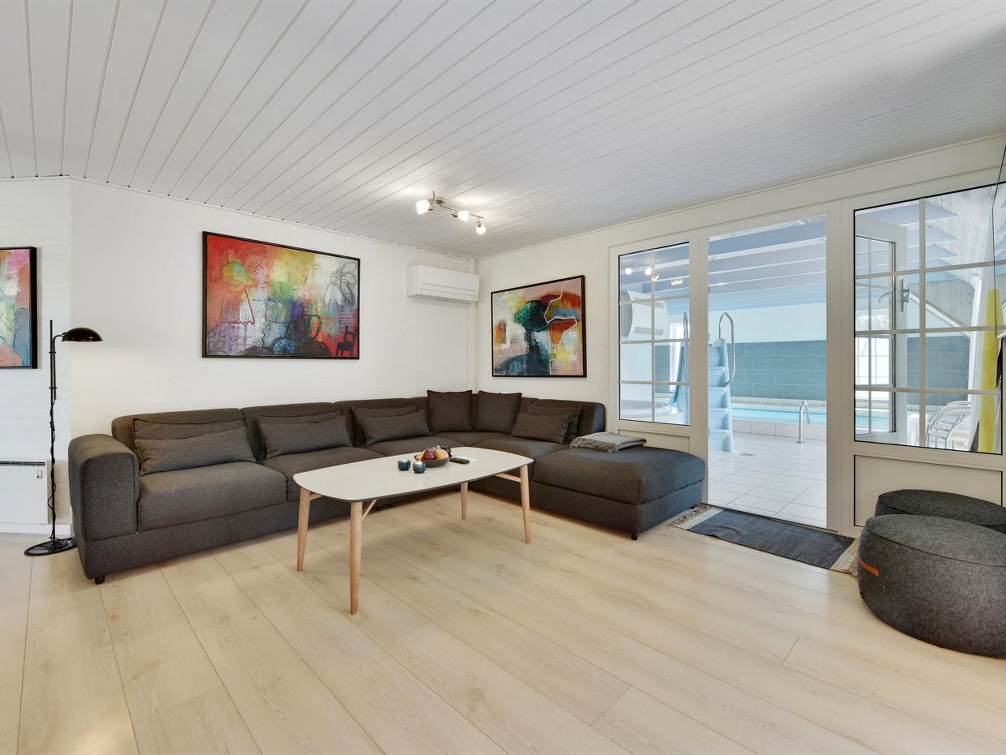 "Jorkin" - 1.8km from the sea - Binnen