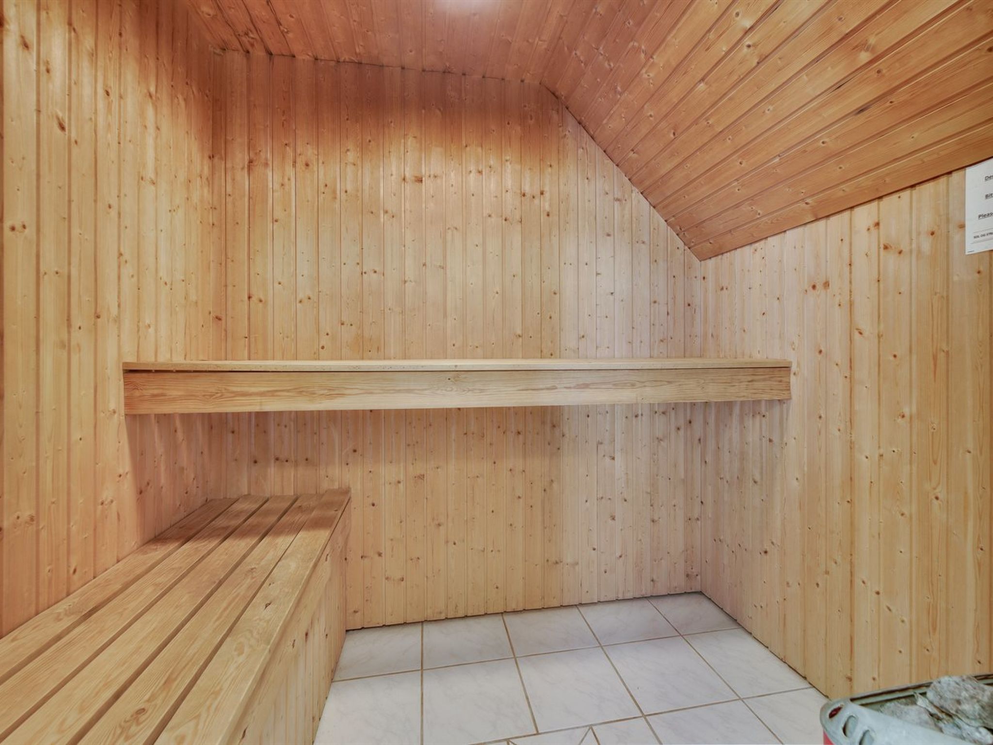 "Jorkin" - 1.8km from the sea - Binnen