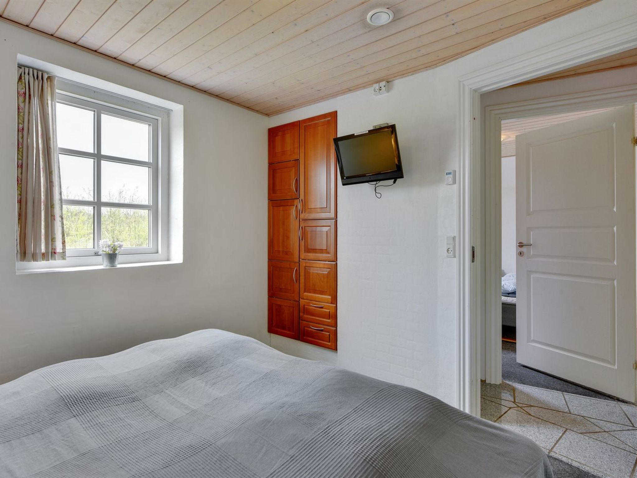 "Barrit" - 2.5km from the sea-Binnen