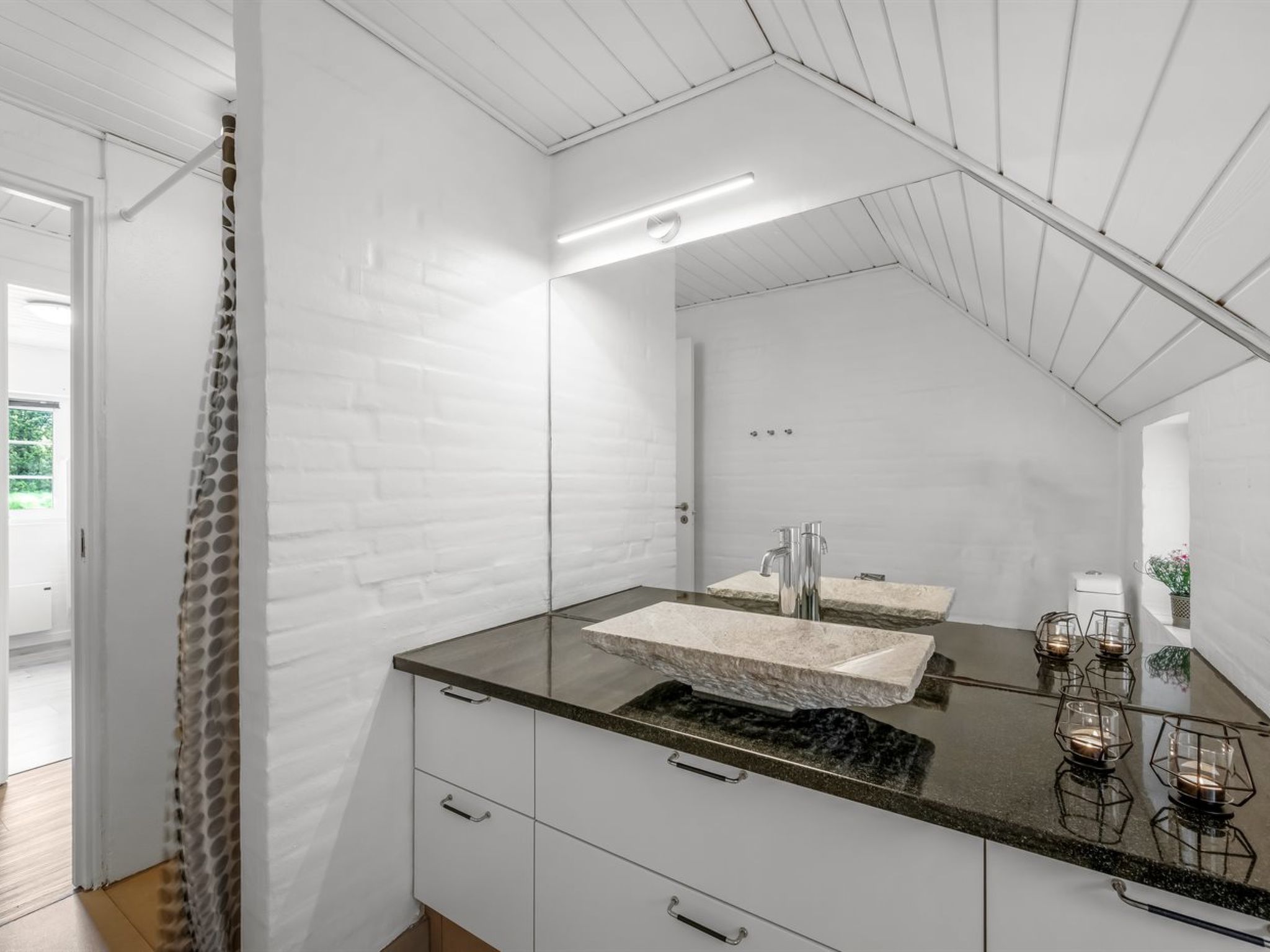 "Nilla" - 2.1km from the sea - Inside