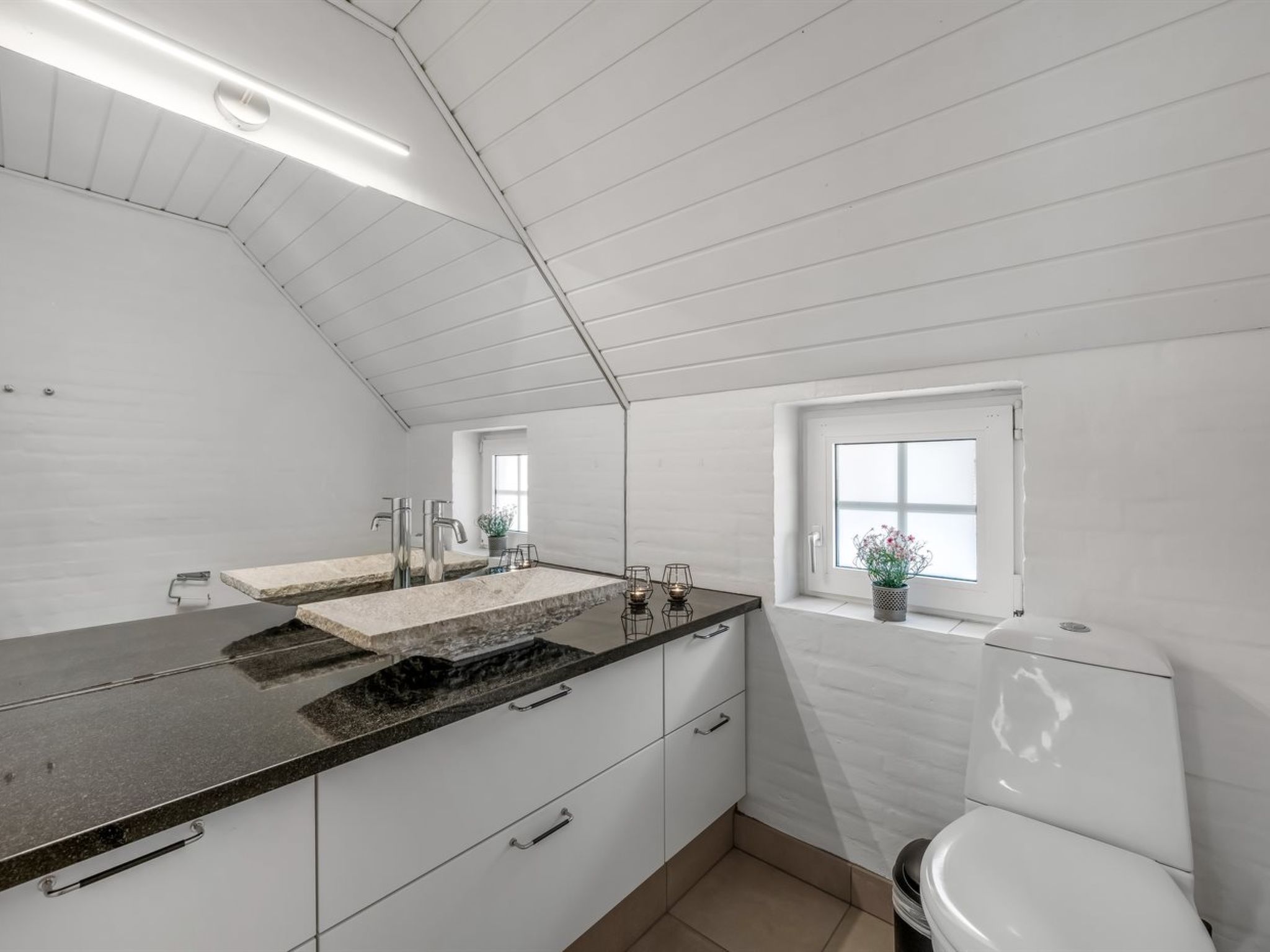 "Nilla" - 2.1km from the sea - Inside