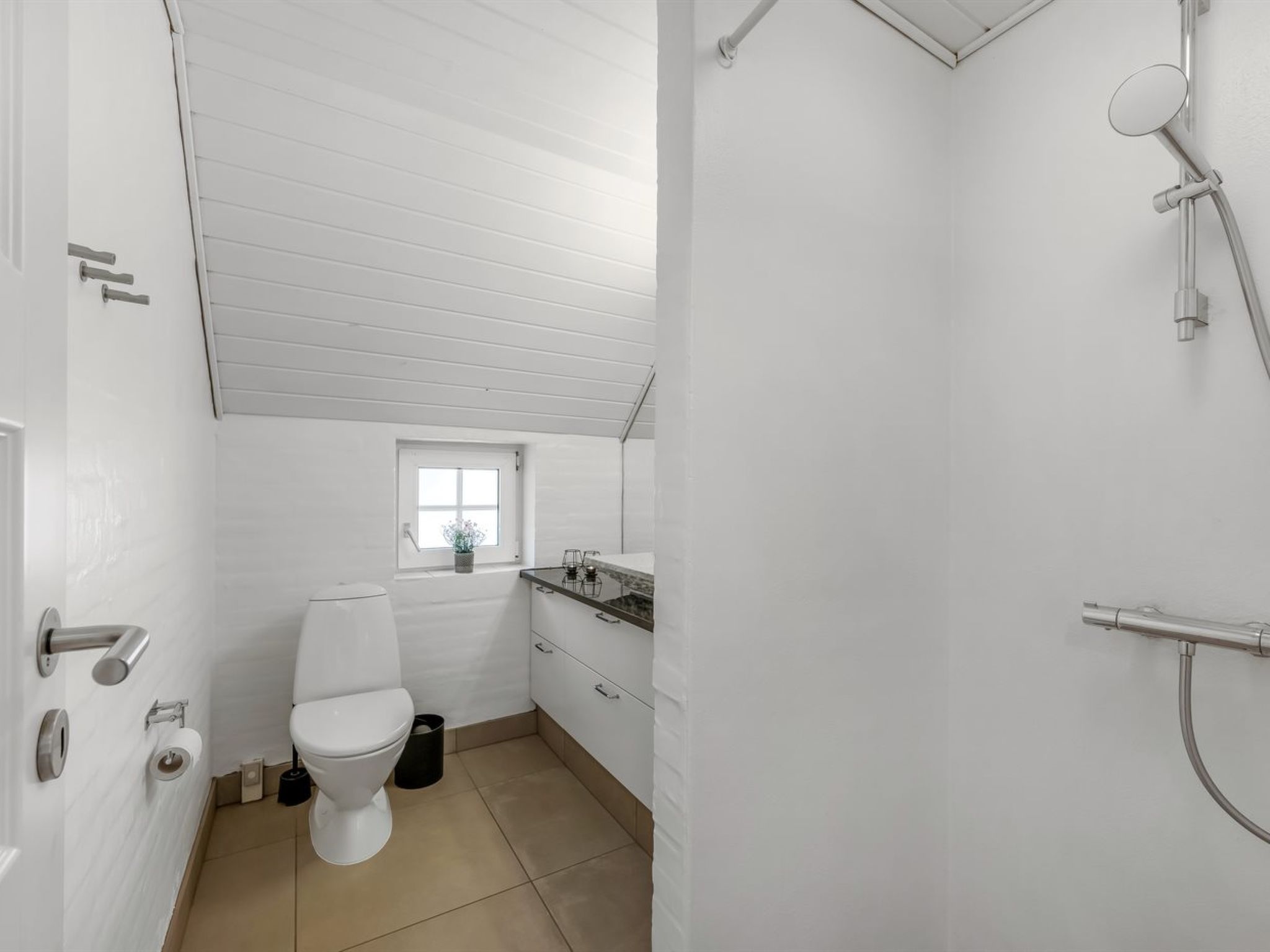 "Nilla" - 2.1km from the sea - Inside