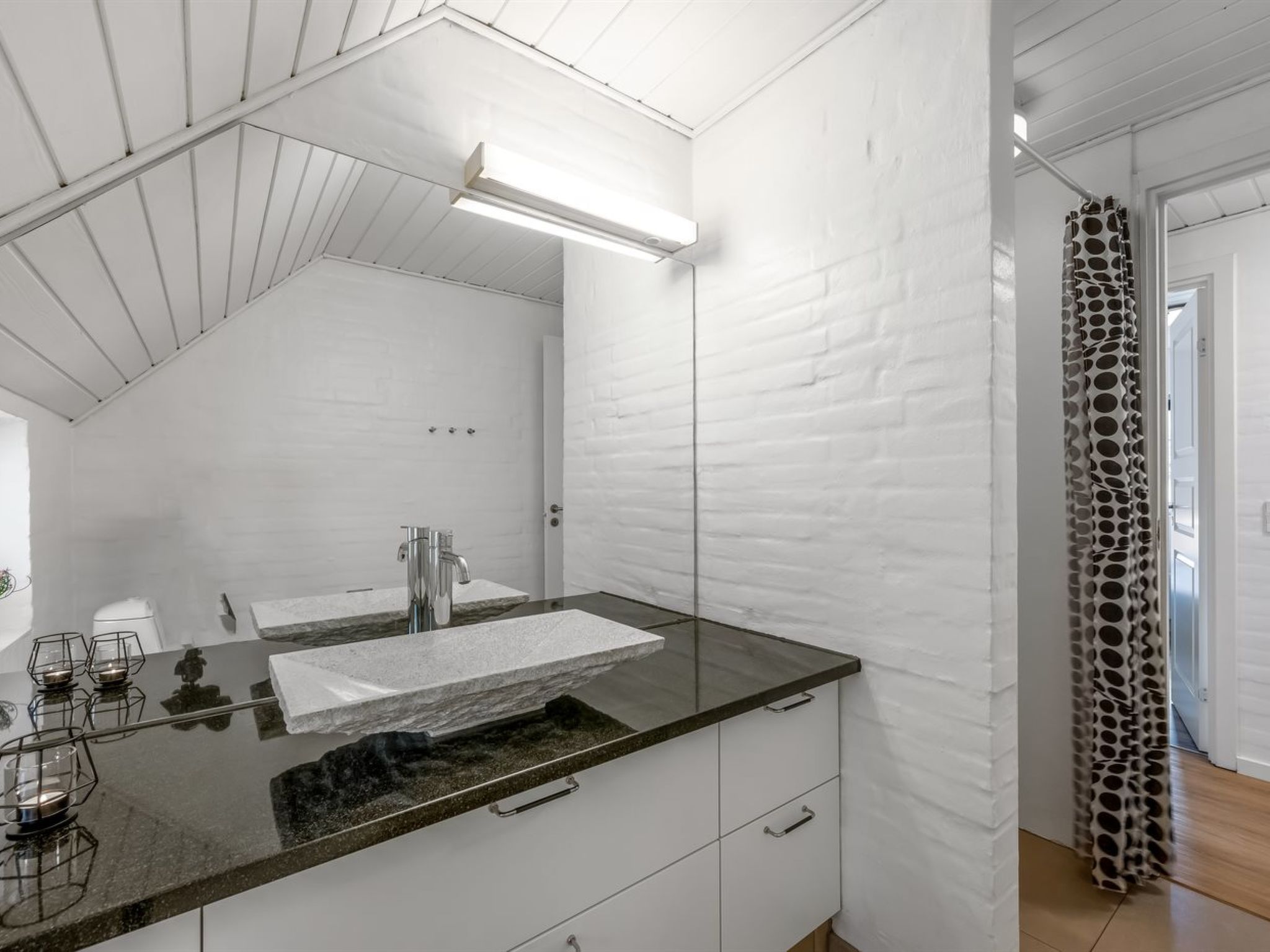 "Nilla" - 2.1km from the sea - Inside