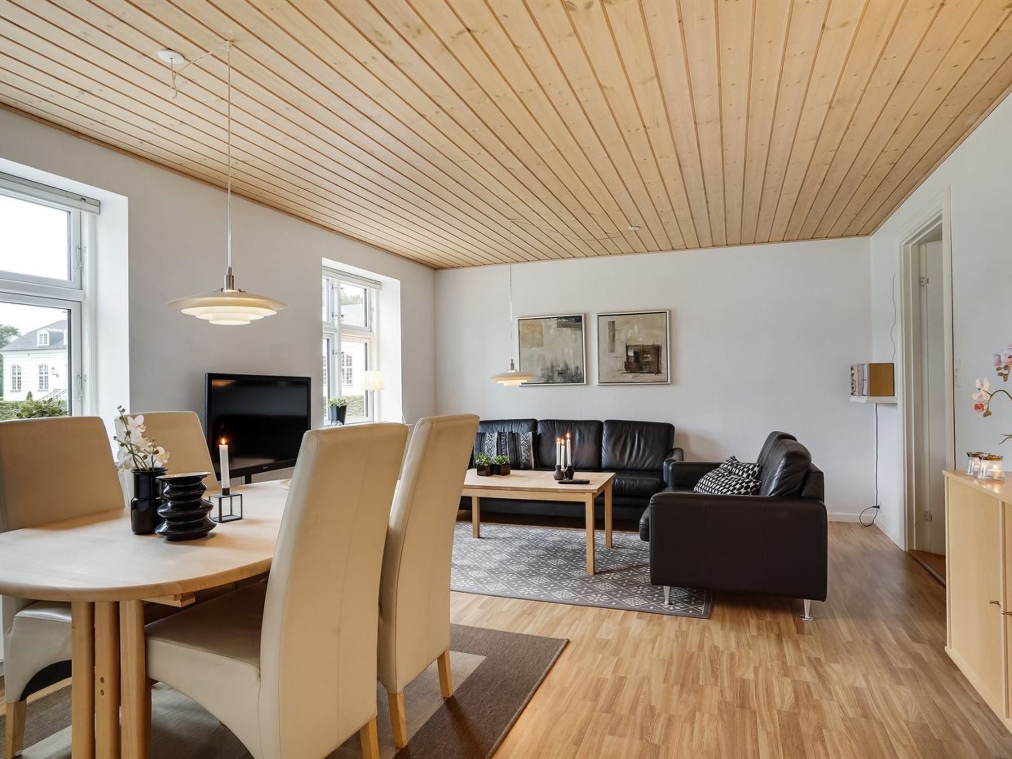 "Eini" - 4.5km from the sea
