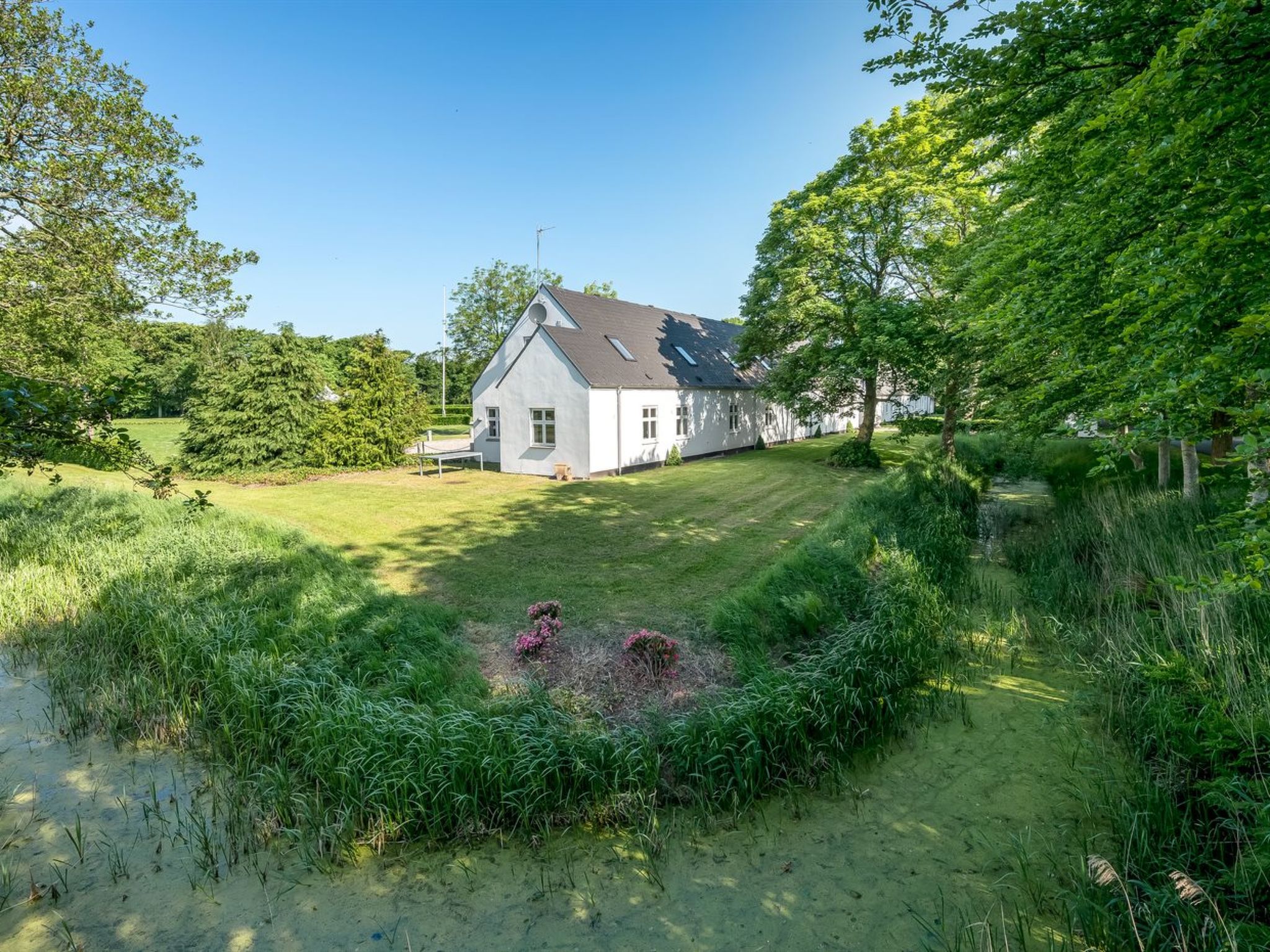 "Eini" - 4.5km from the sea - Drinnen