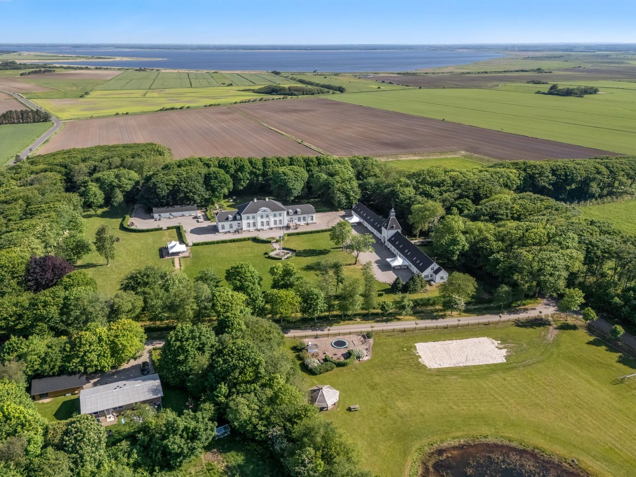 "Eini" - 4.5km from the sea - Draußen