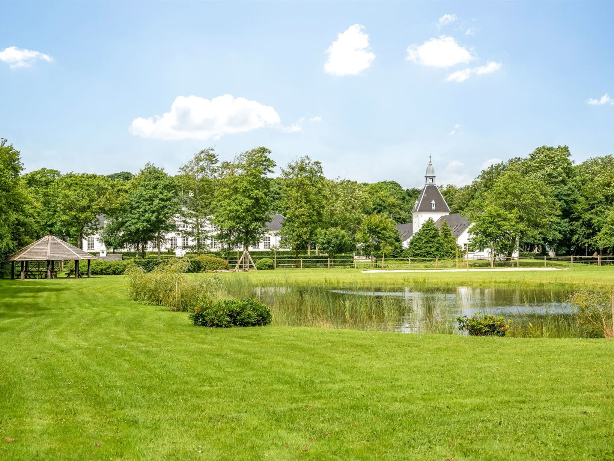 "Eini" - 4.5km from the sea-Binnen
