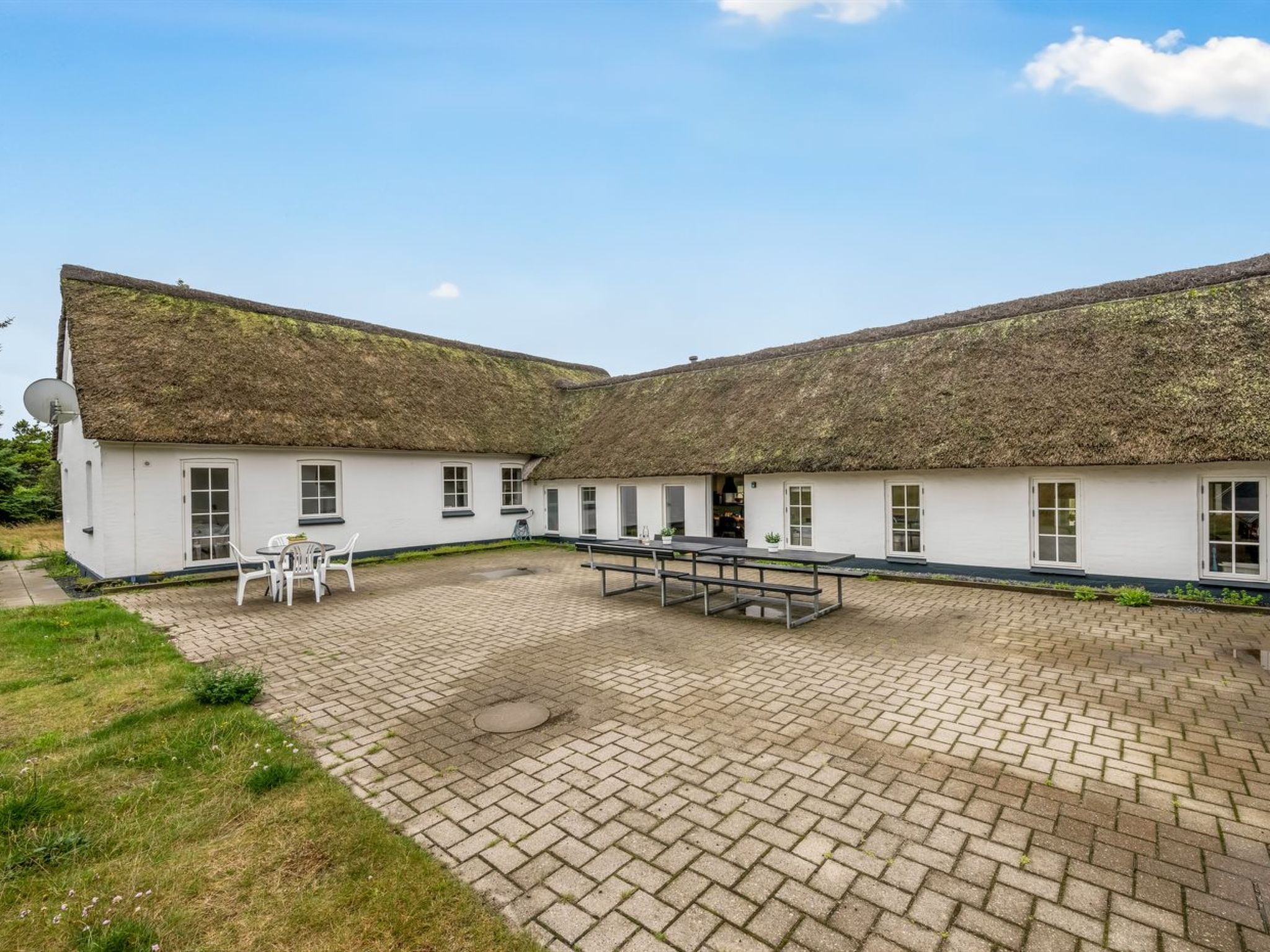 "Cornelius" - 900m from the sea - Buiten
