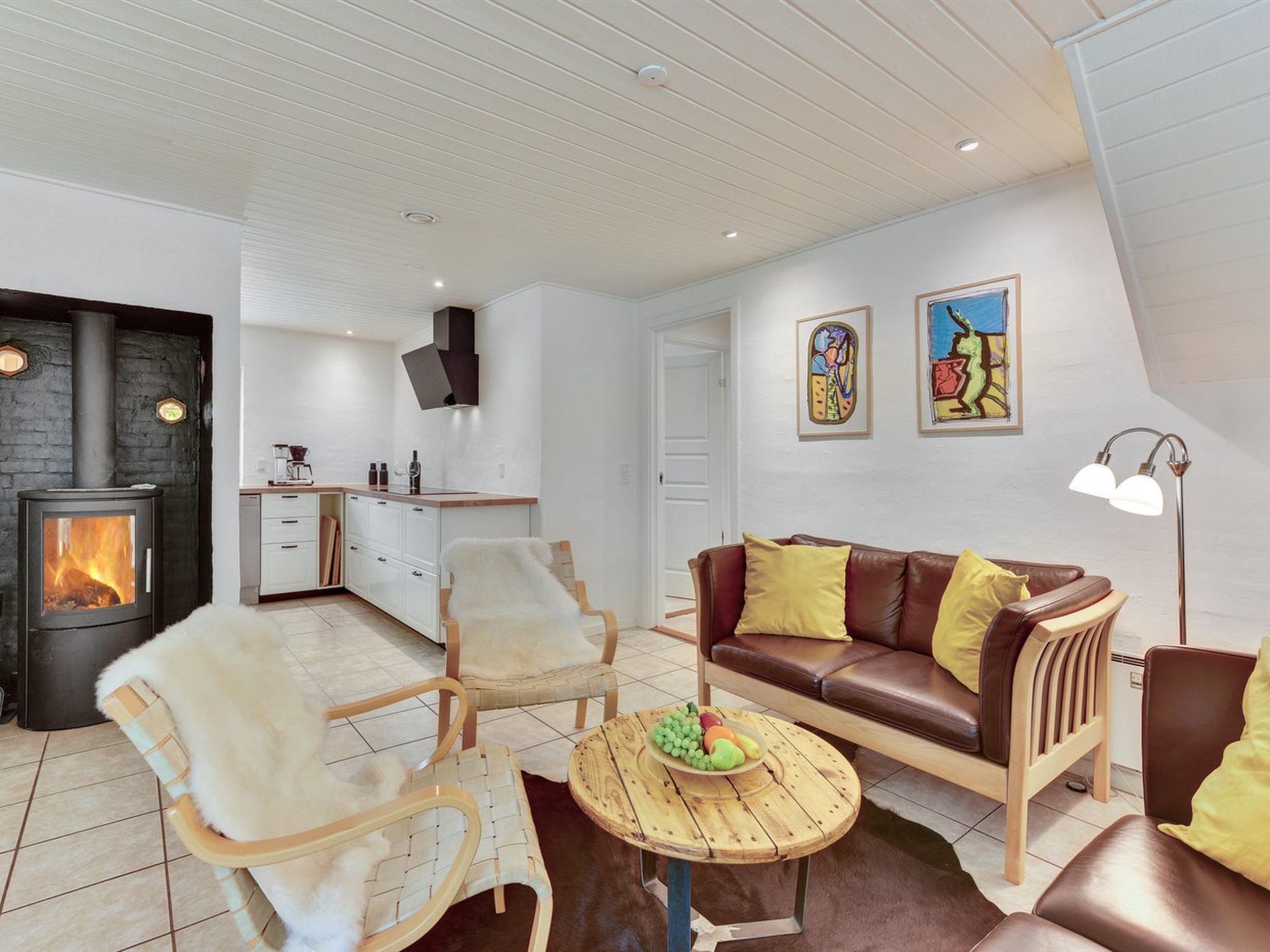 "Erla" - 2.3km from the sea - Binnen