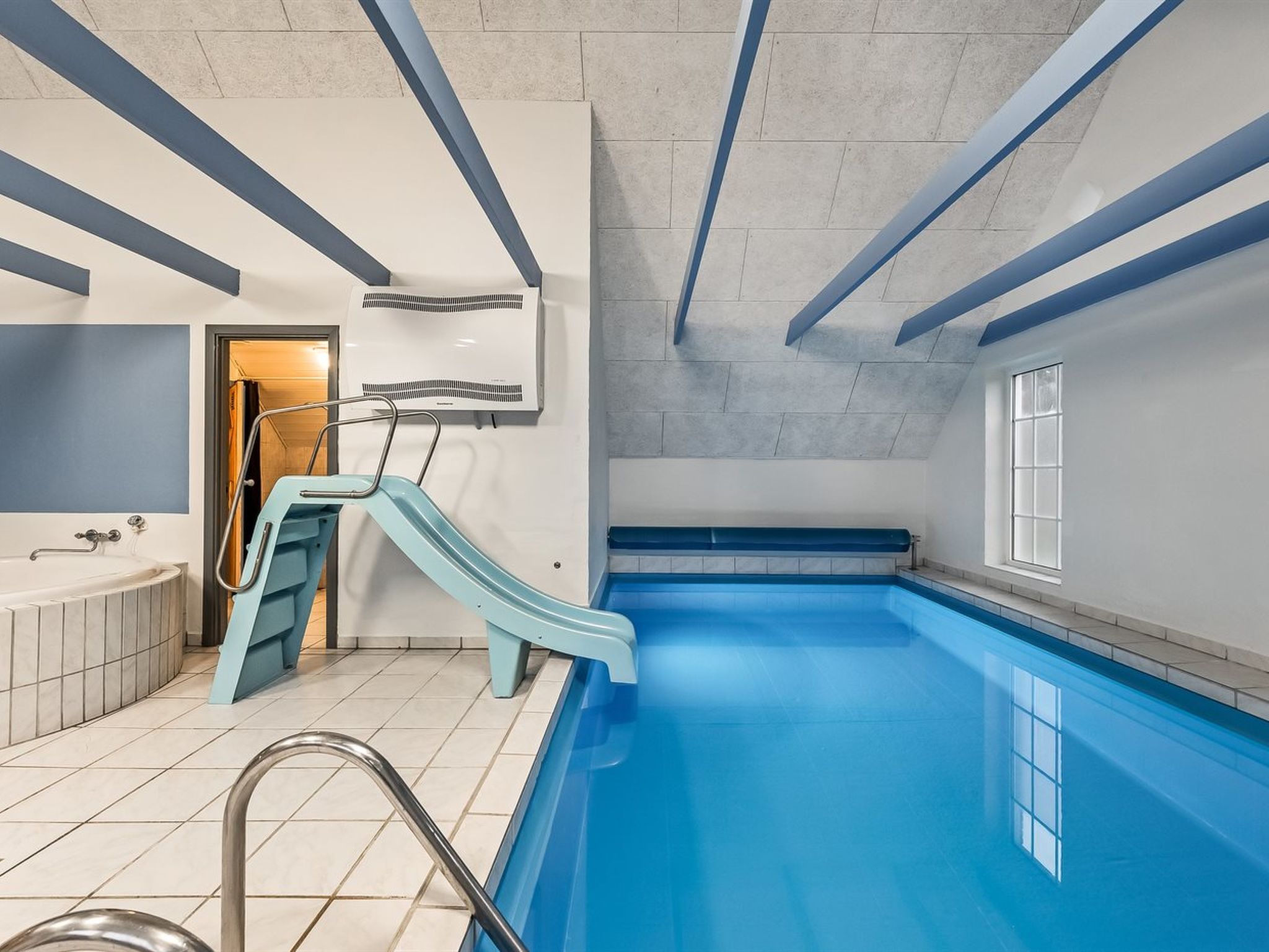 "Aane" - 1.8km from the sea — Pool Outdoor (3 of 39)