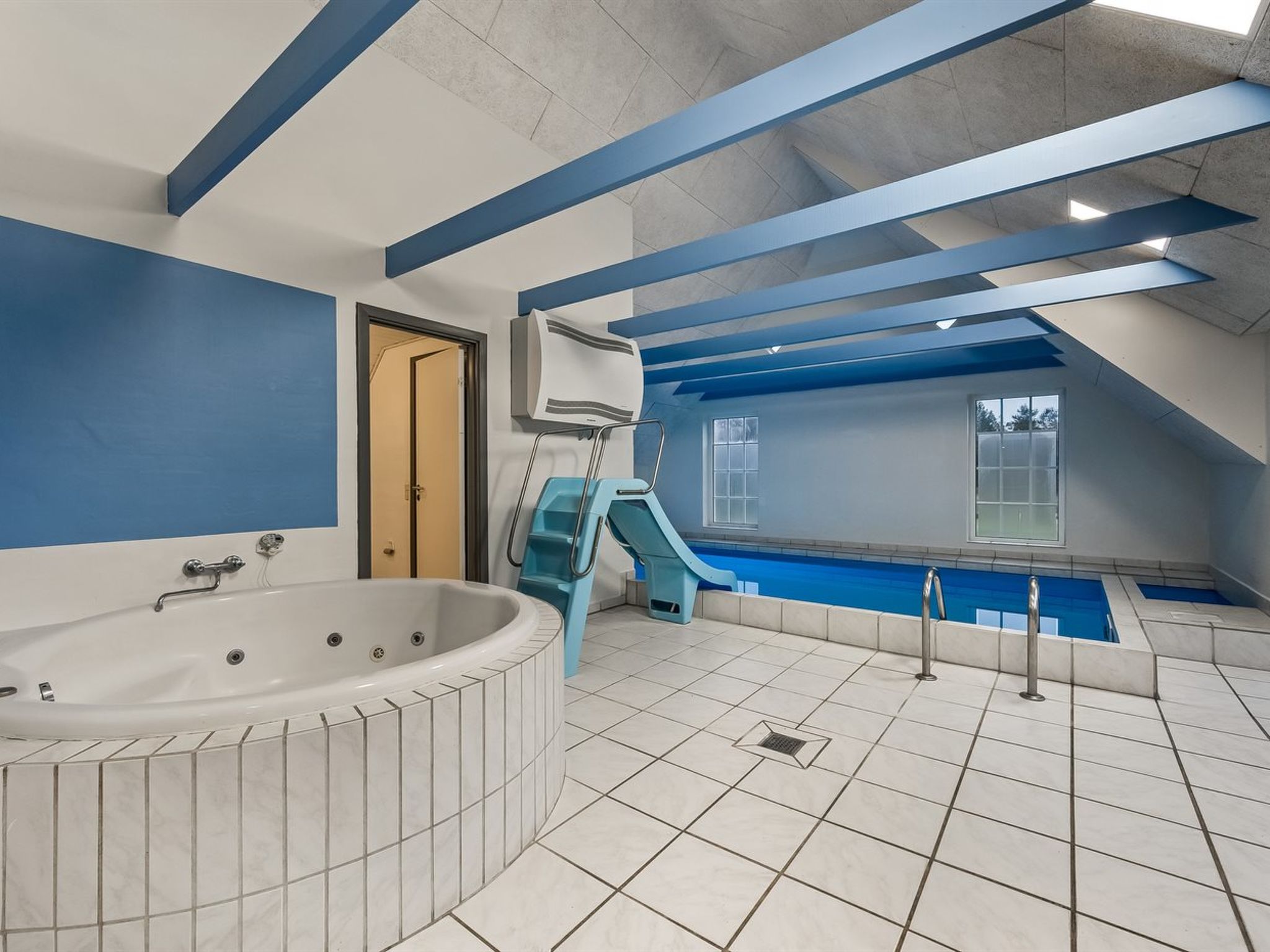 "Aane" - 1.8km from the sea — Pool Outdoor (4 of 39)