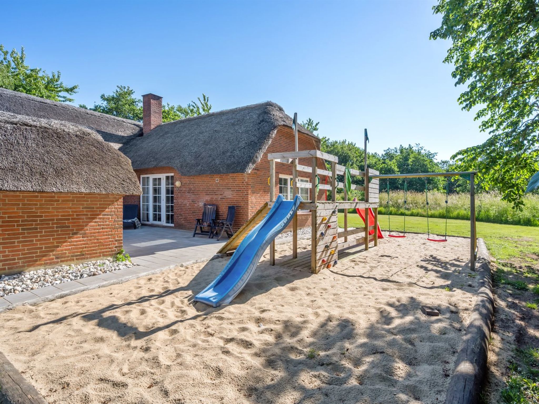 "Thana" - 1.4km from the sea - Buiten