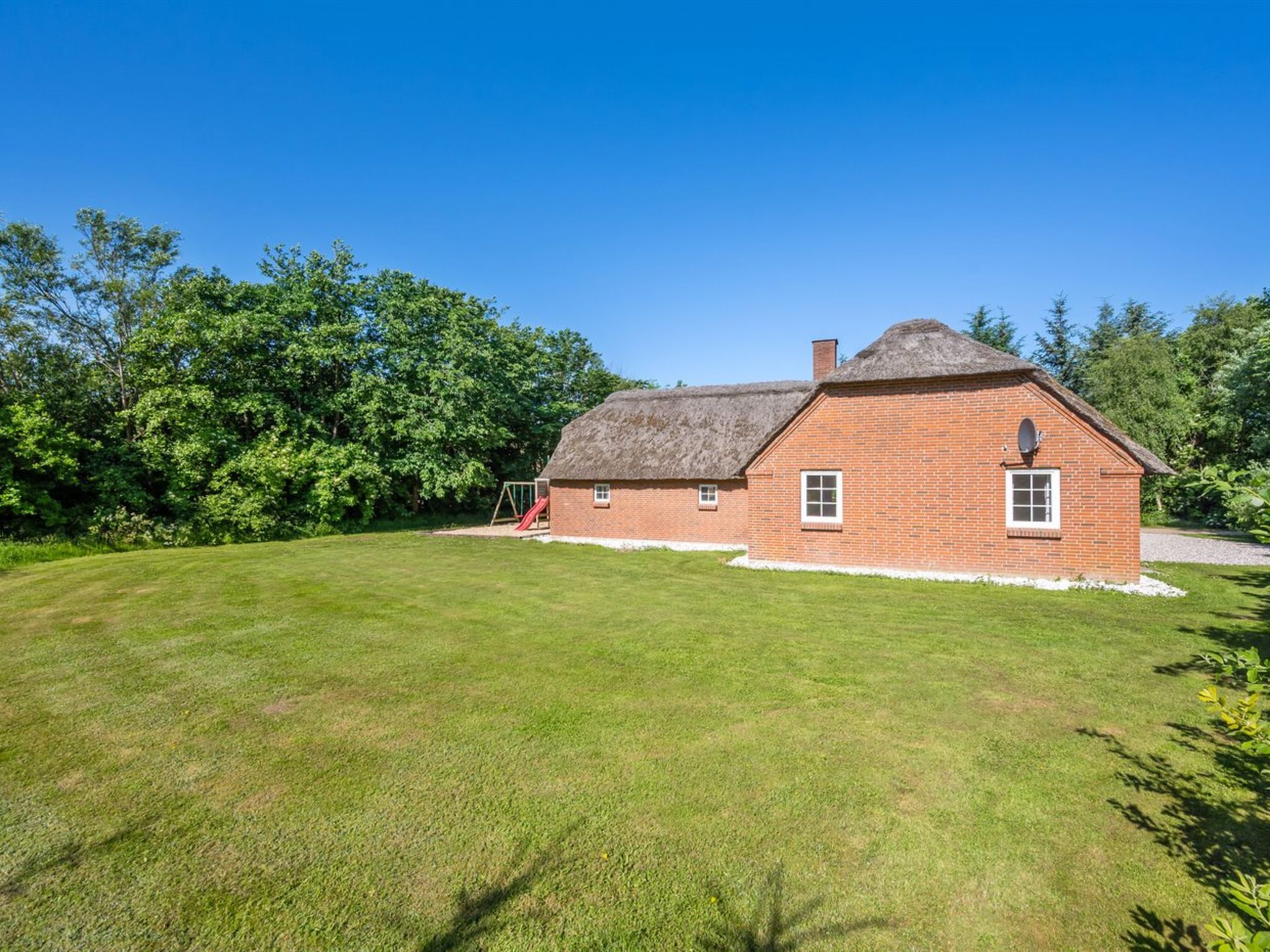 "Thana" - 1.4km from the sea - Buiten