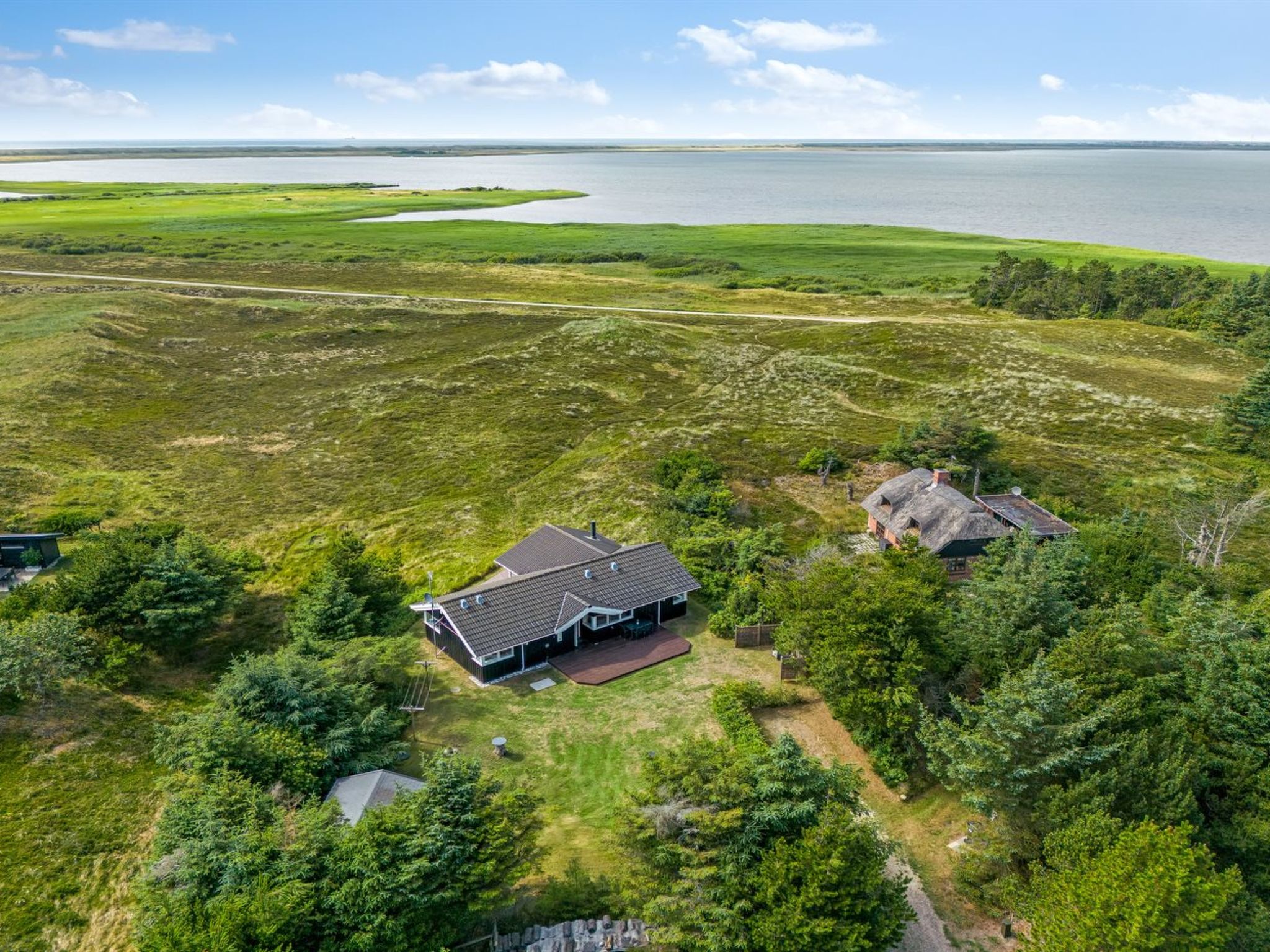 "Leona" - 250m to the fjord - Buiten