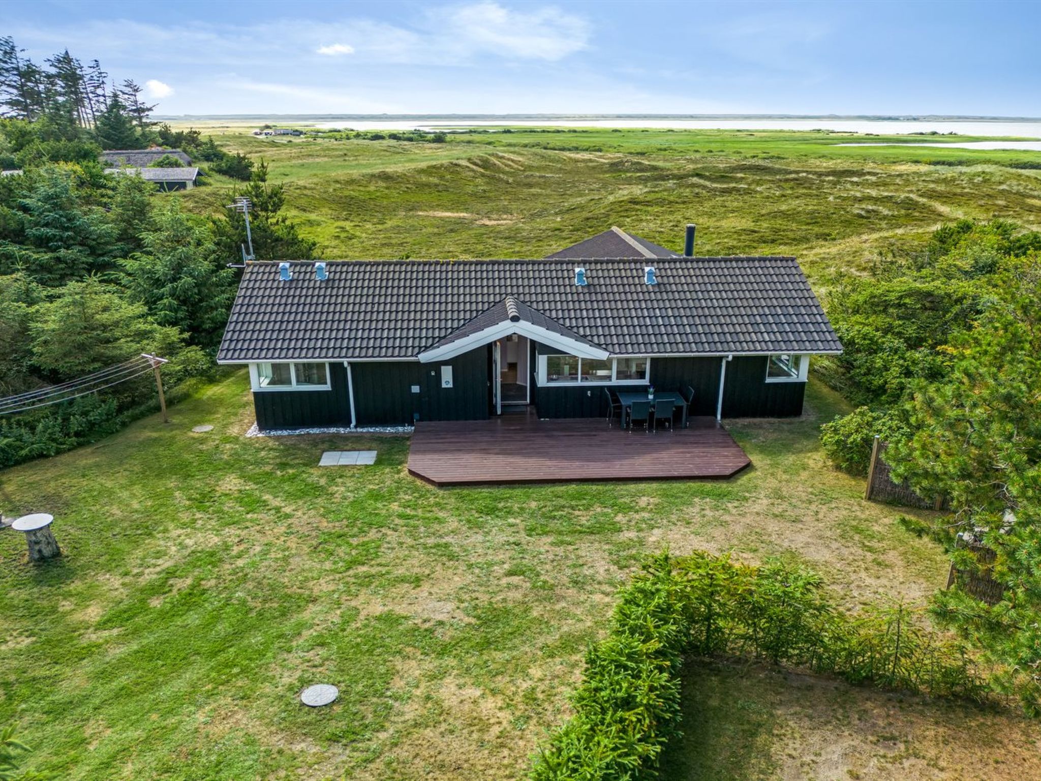 "Leona" - 250m to the fjord-Buiten