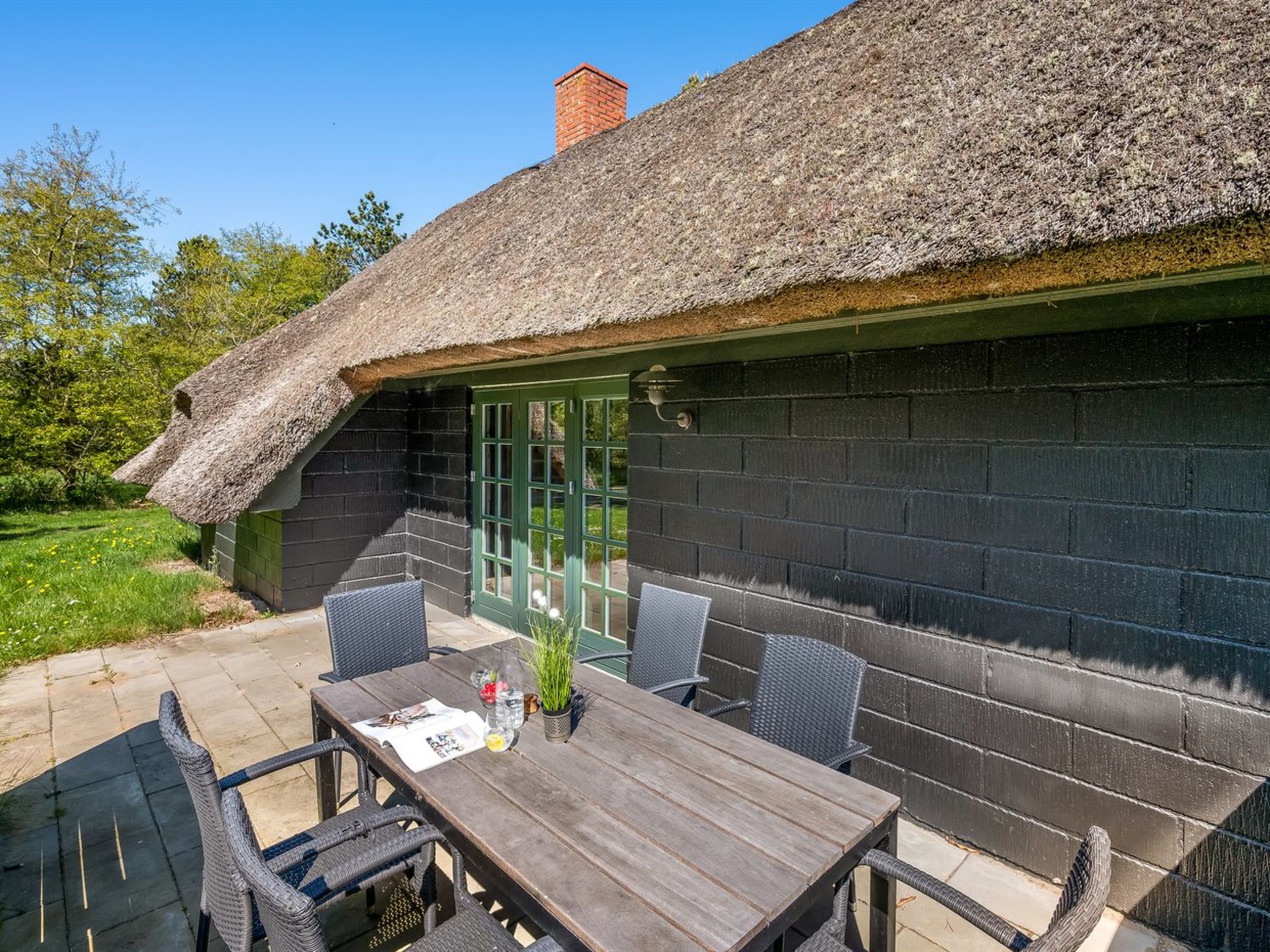 "Matilda" - 1.6km from the sea - Buiten