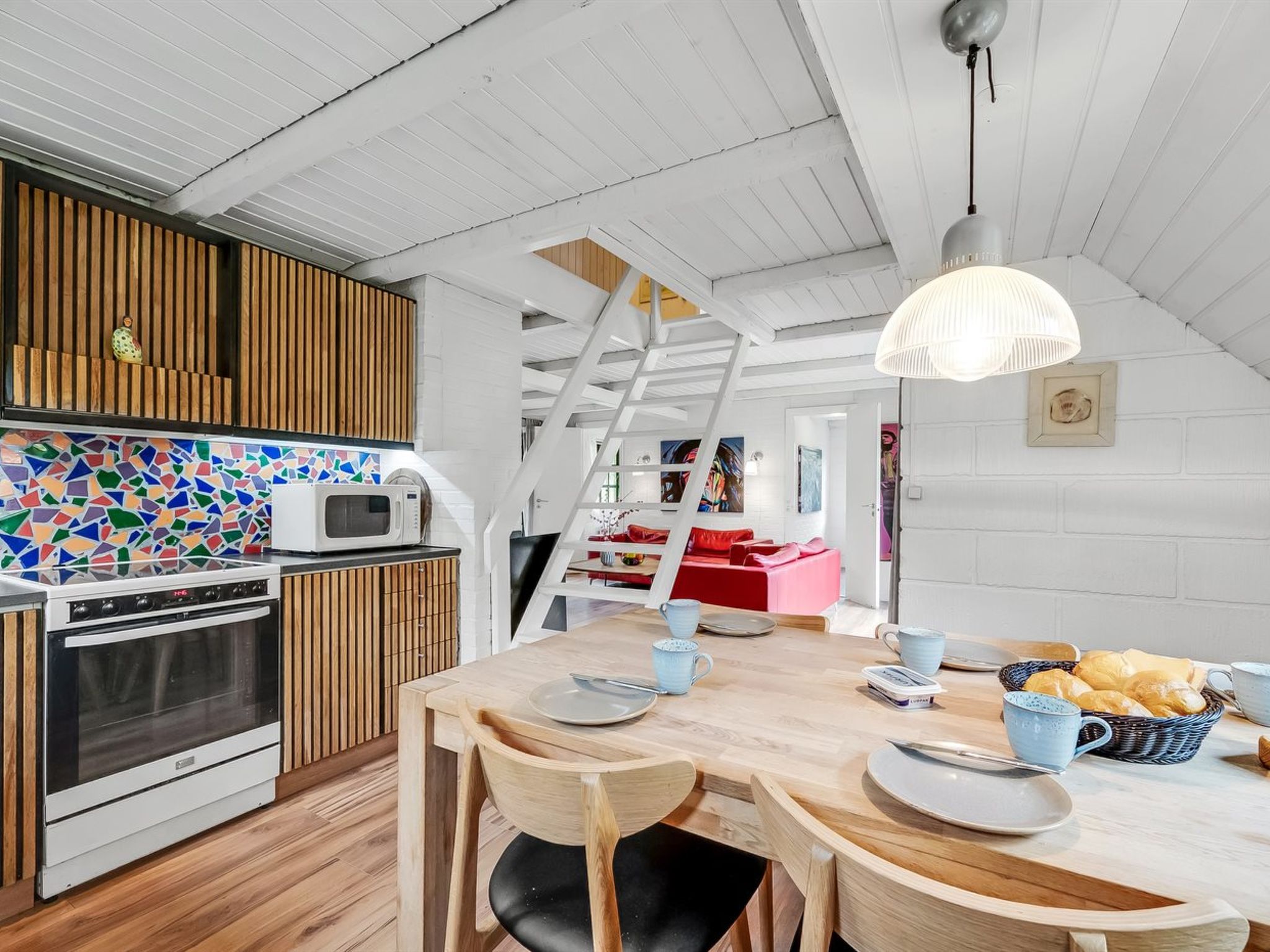 "Matilda" - 1.6km from the sea - Binnen