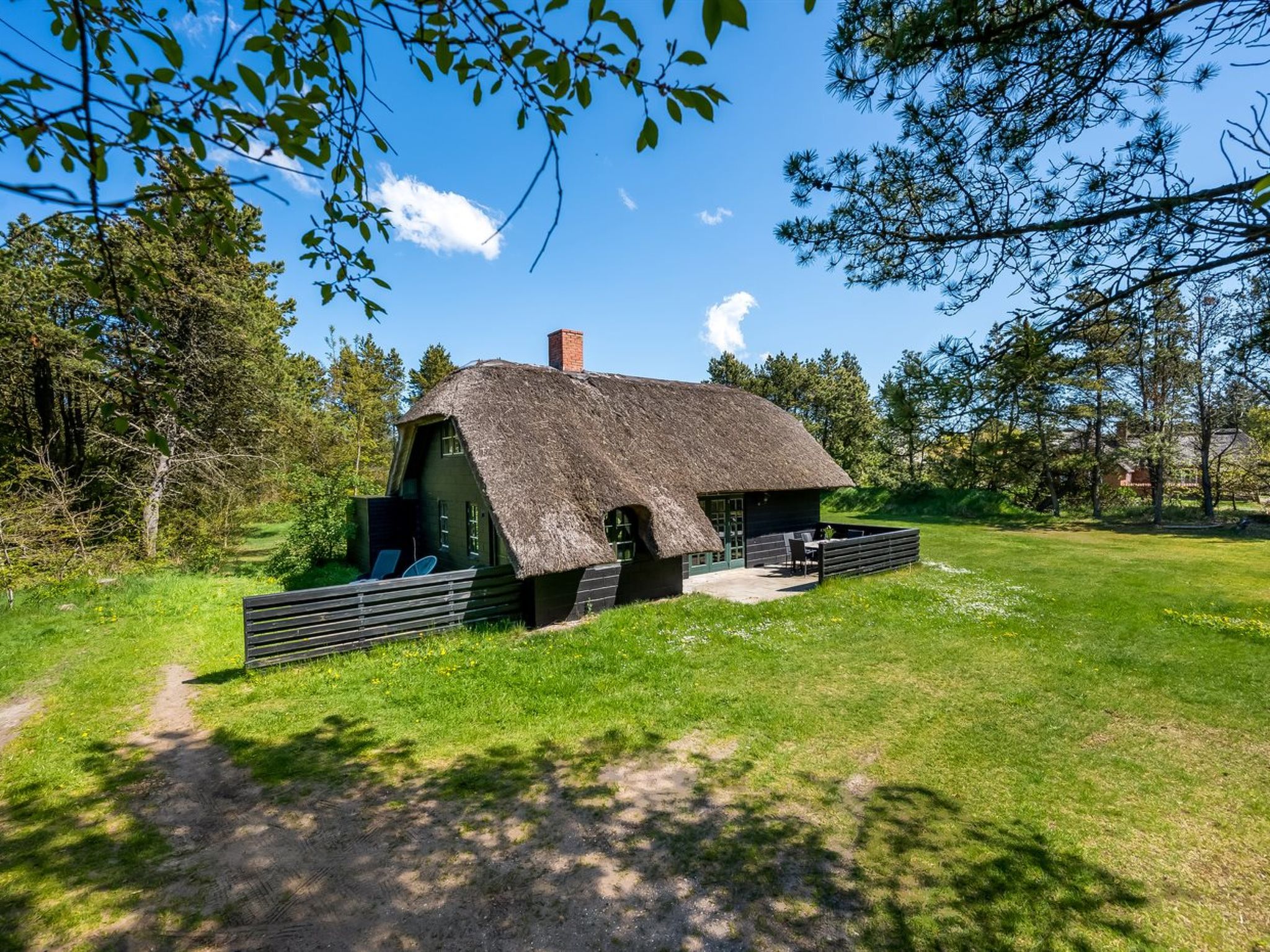 "Matilda" - 1.6km from the sea - Buiten