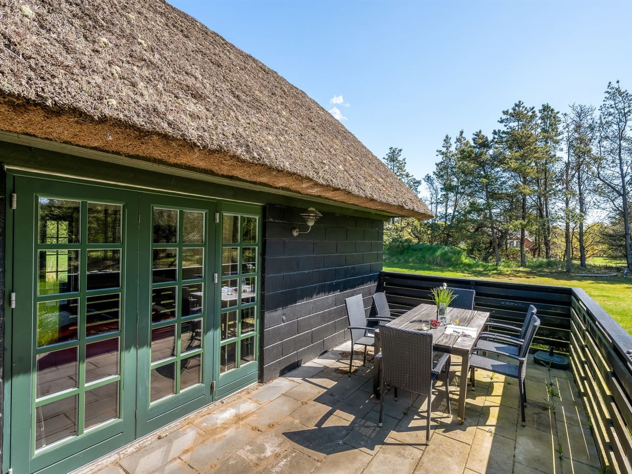 "Matilda" - 1.6km from the sea — Terrace (3 of 36)