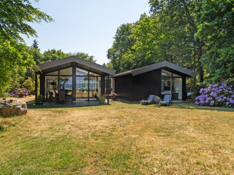Search and Stay destination Fredericia, Denmark from . "Kennet" - 30m from the sea in SE Jutland
