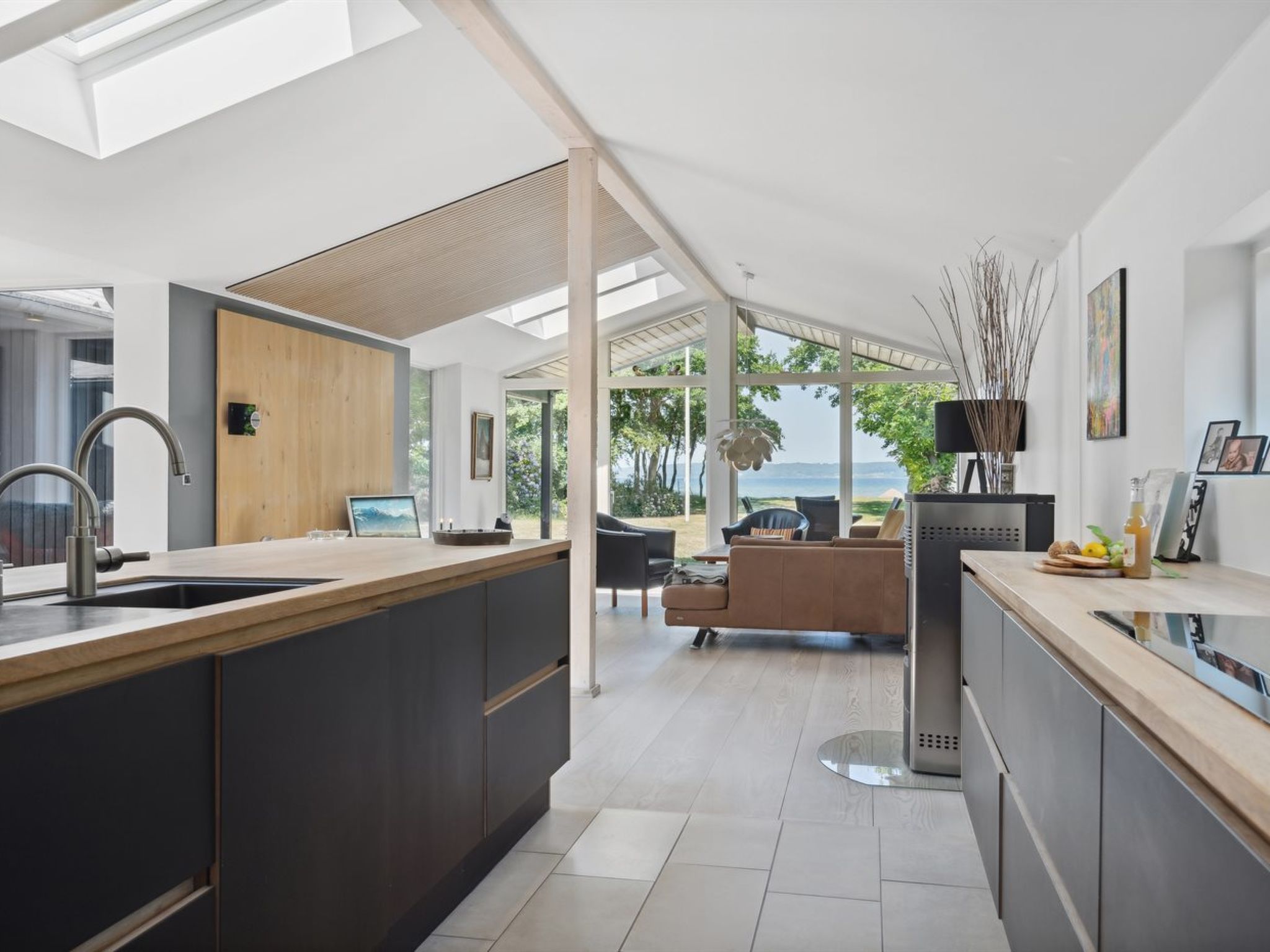 "Kennet" - 30m from the sea-Drinnen