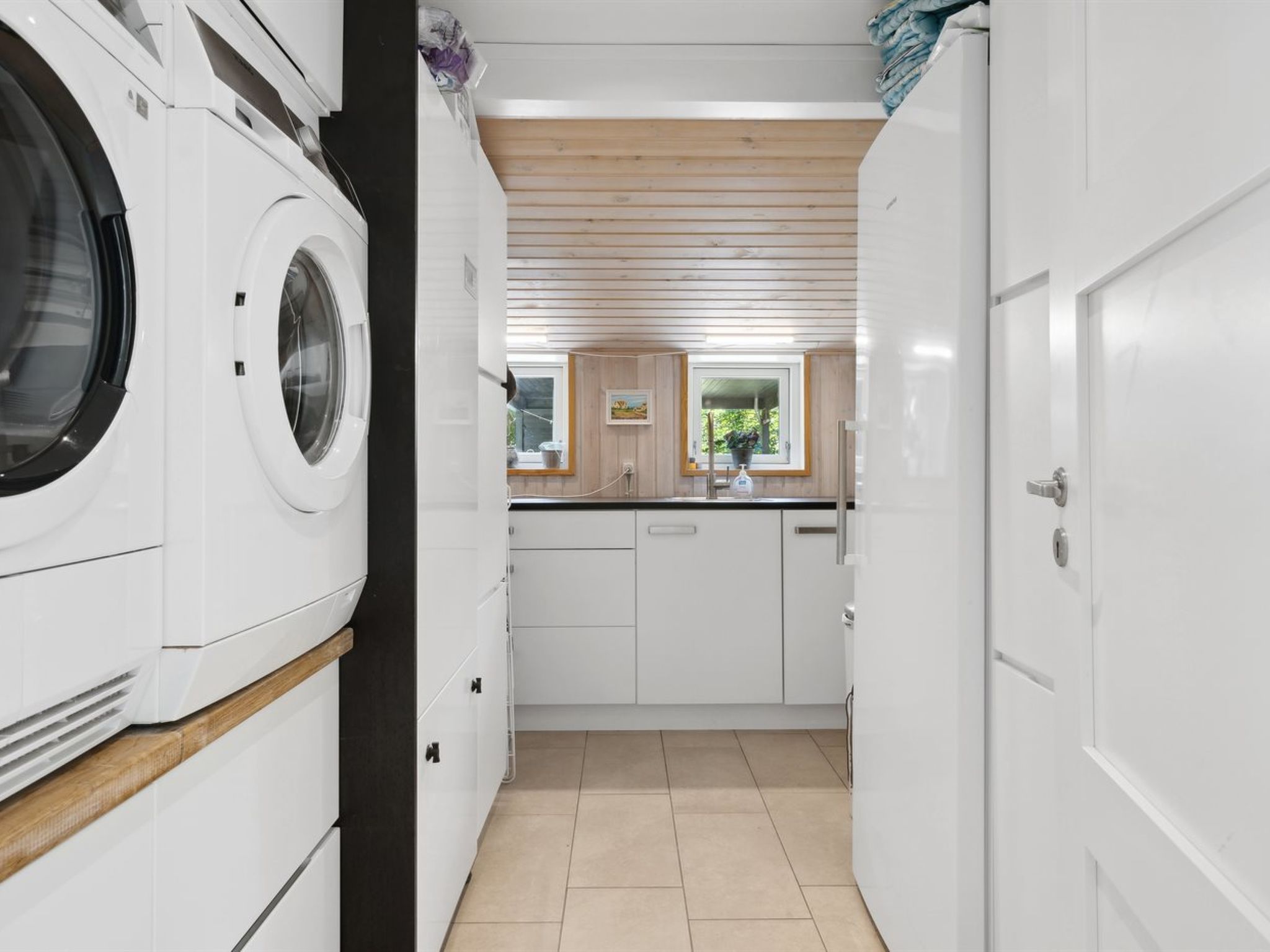 "Kennet" - 30m from the sea-Drinnen