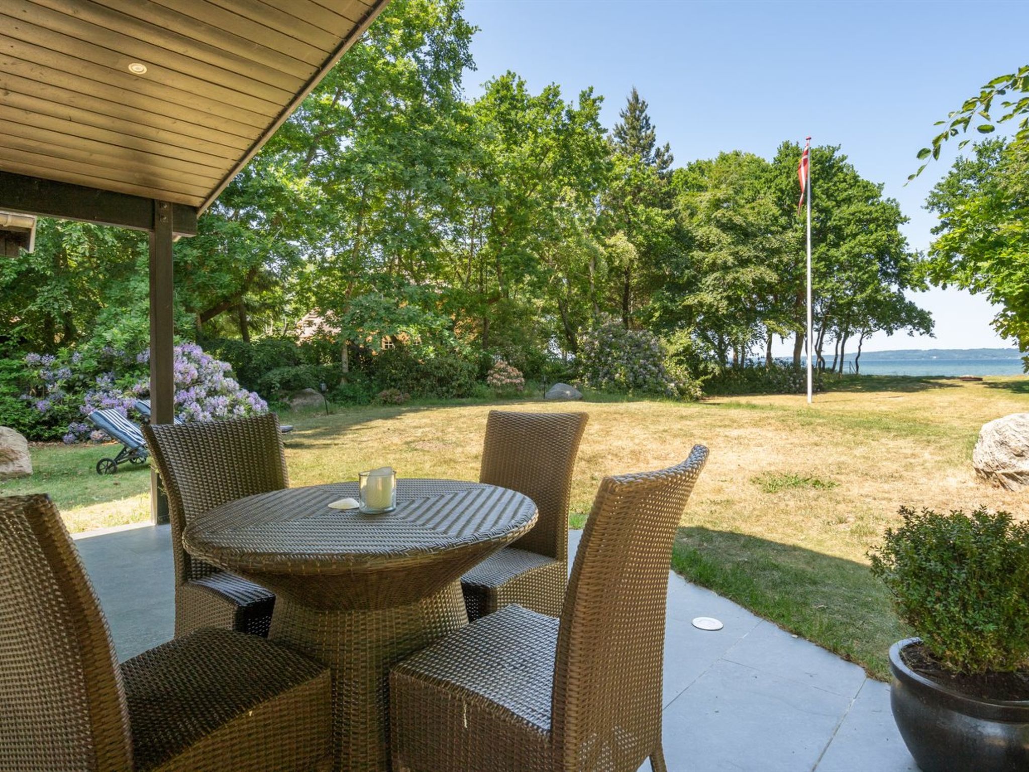 "Kennet" - 30m from the sea-Draußen