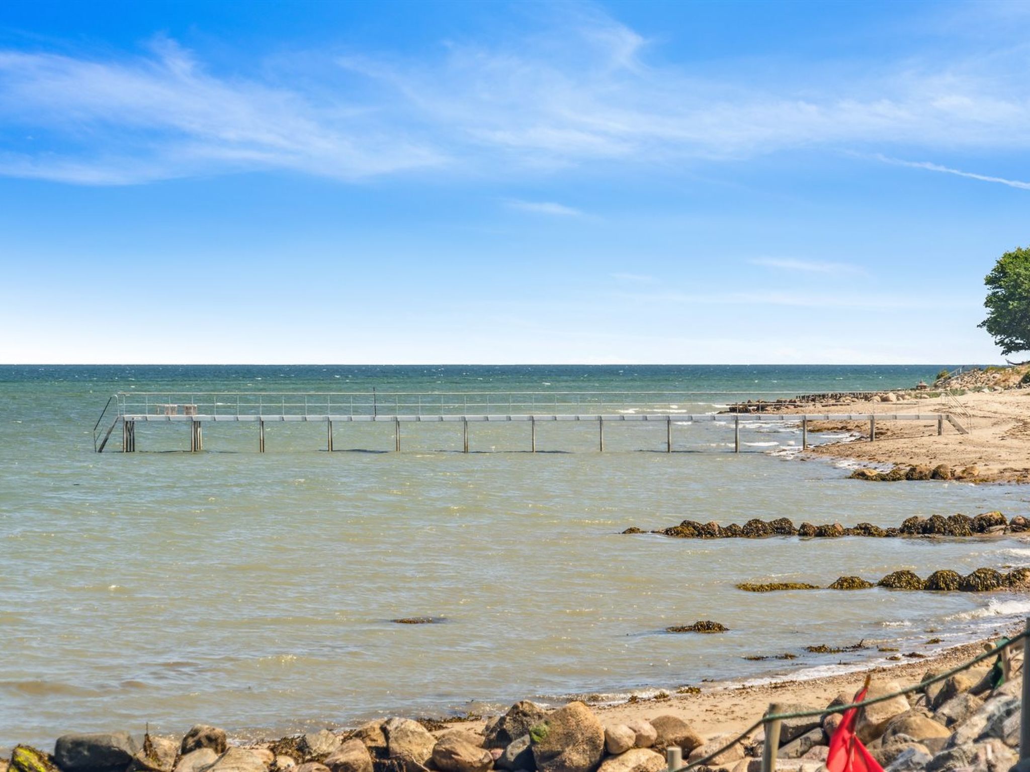 "Kennet" - 30m from the sea - Buiten