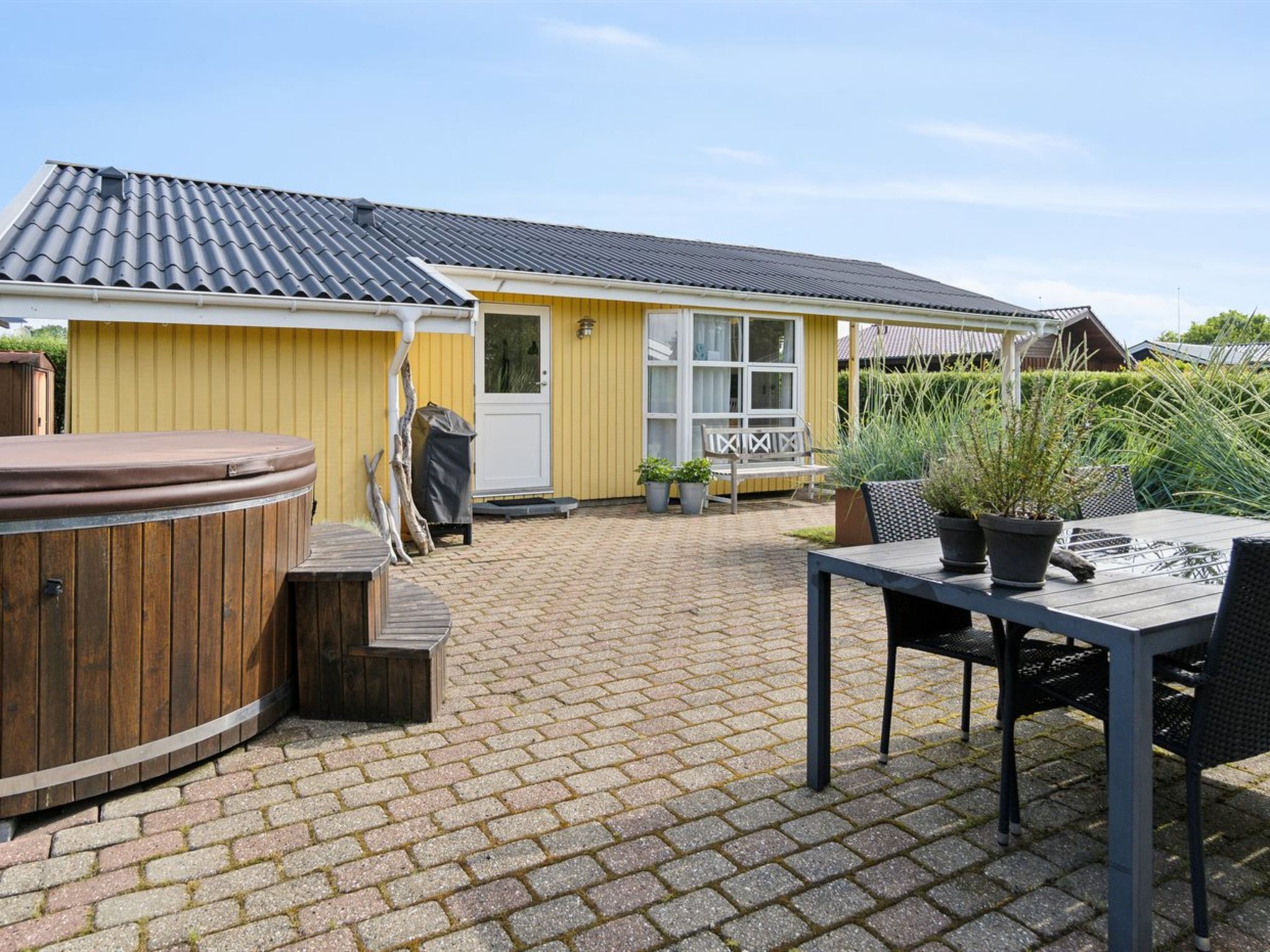 "Donar" - 80m from the sea - Buiten