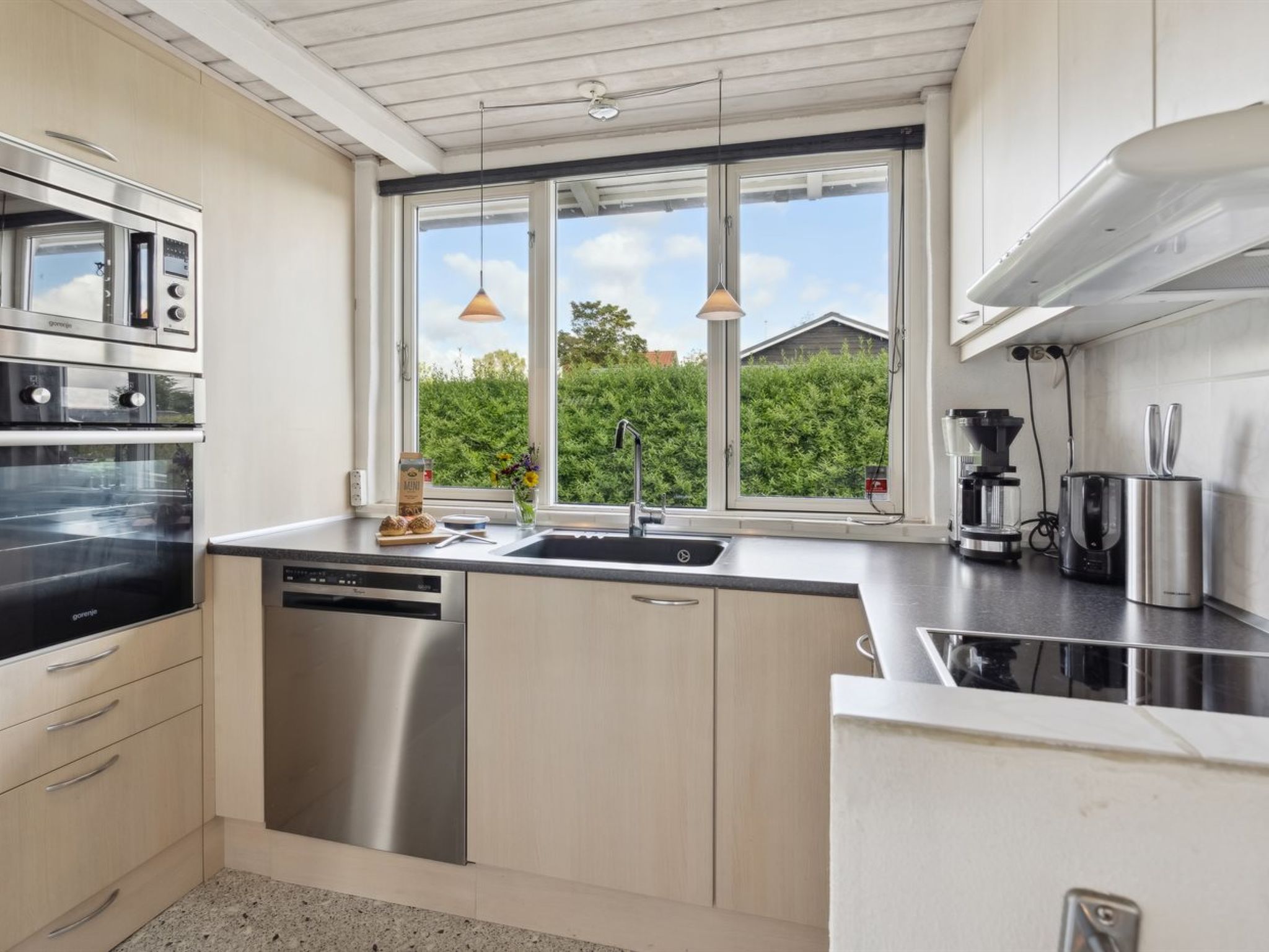 "Mena" - 200m from the sea-Binnen