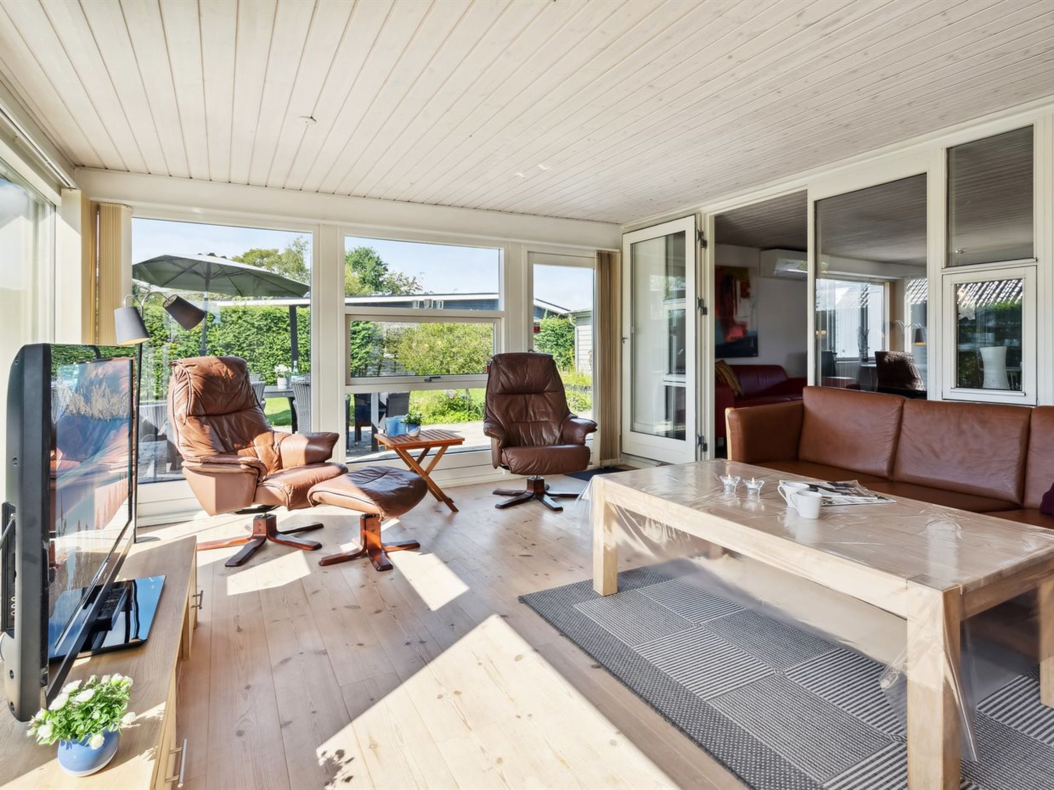 "Mena" - 200m from the sea-Binnen
