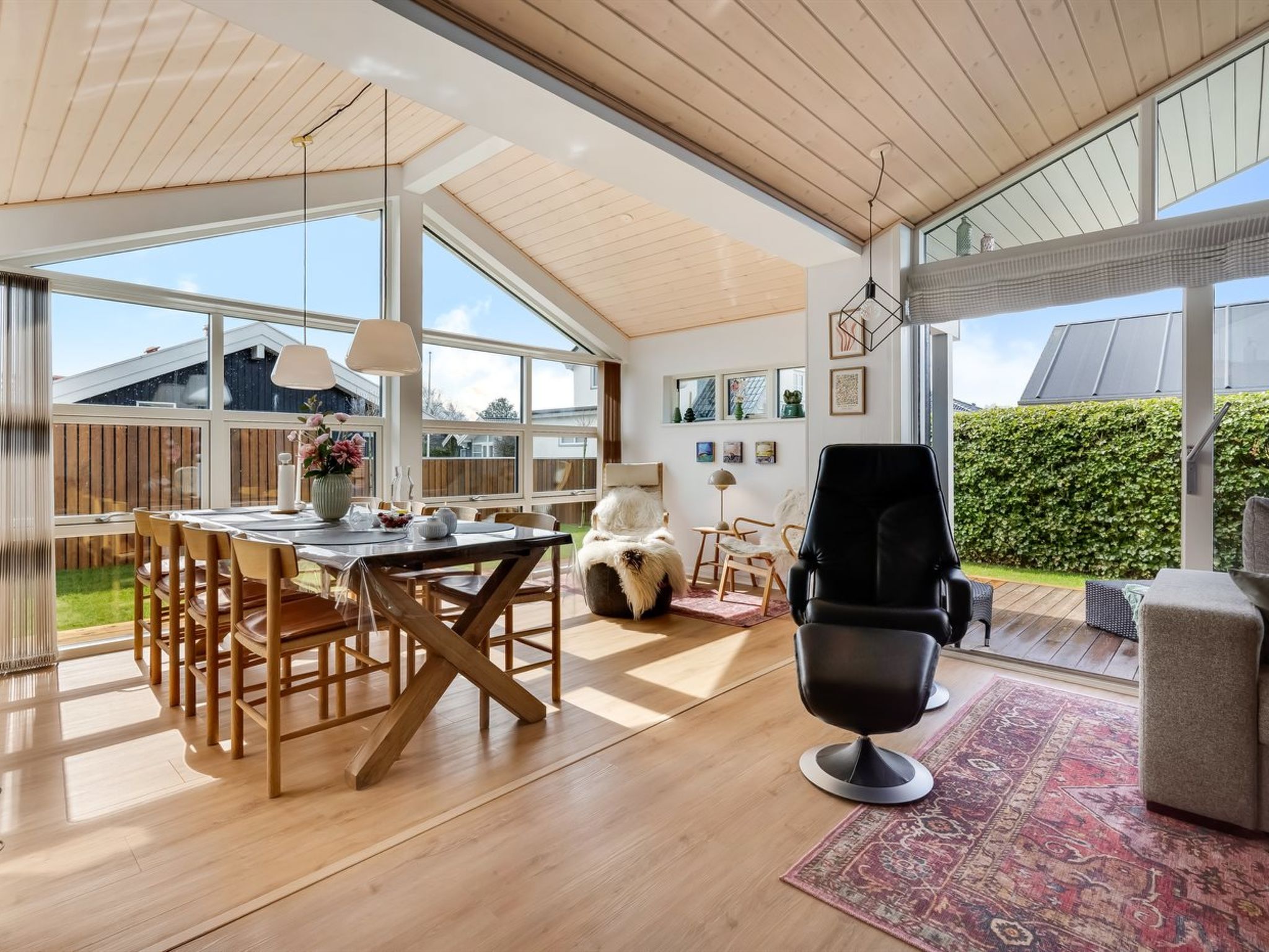 "Sjarlotte" - 100m from the sea - Binnen