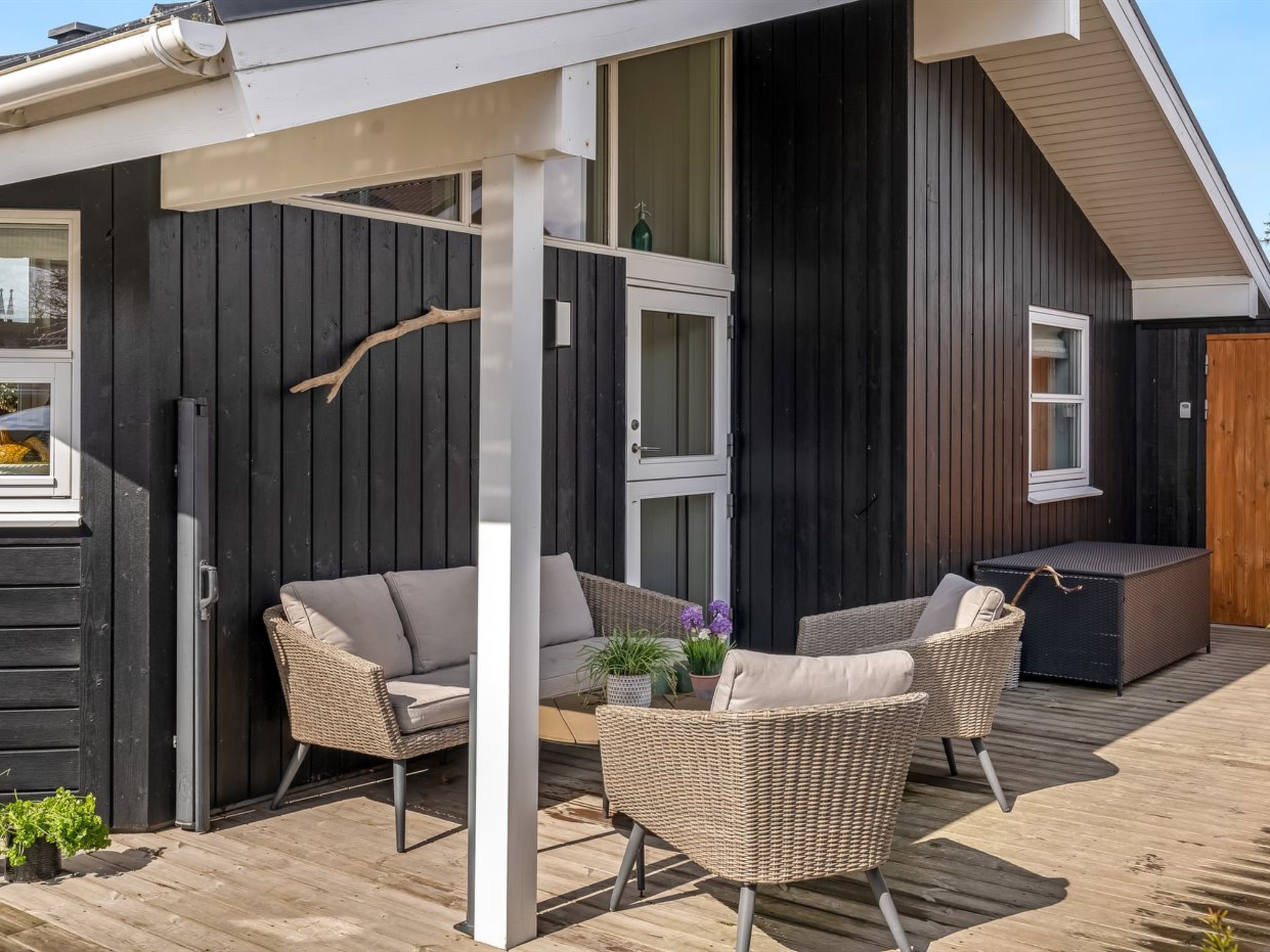 "Sjarlotte" - 100m from the sea - Buiten