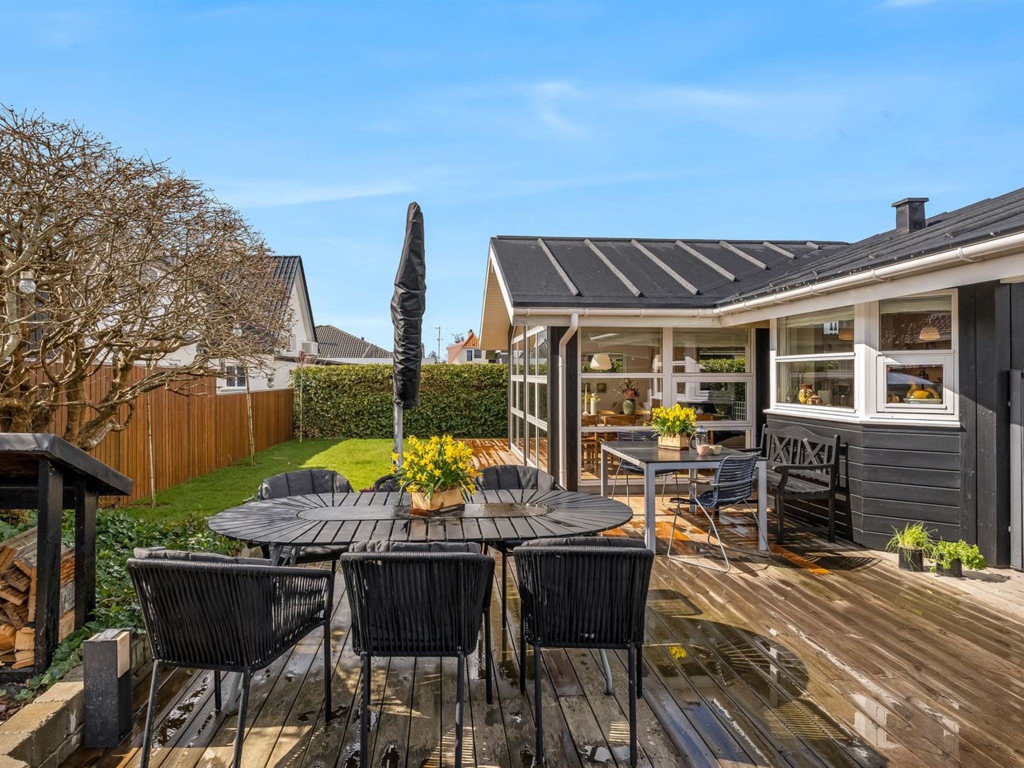 "Sjarlotte" - 100m from the sea - Buiten
